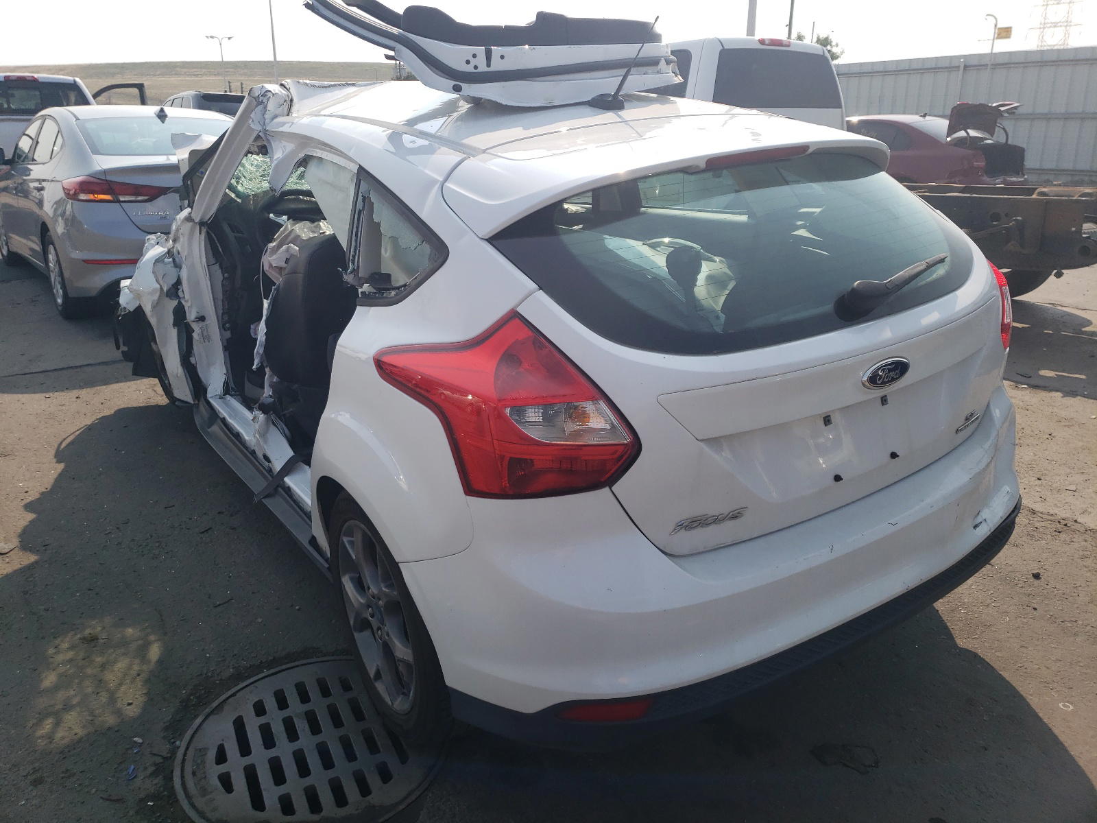 Photo 3 from auction – 2013 FORD FOCUS SE with VIN 1FADP3K29DL152687