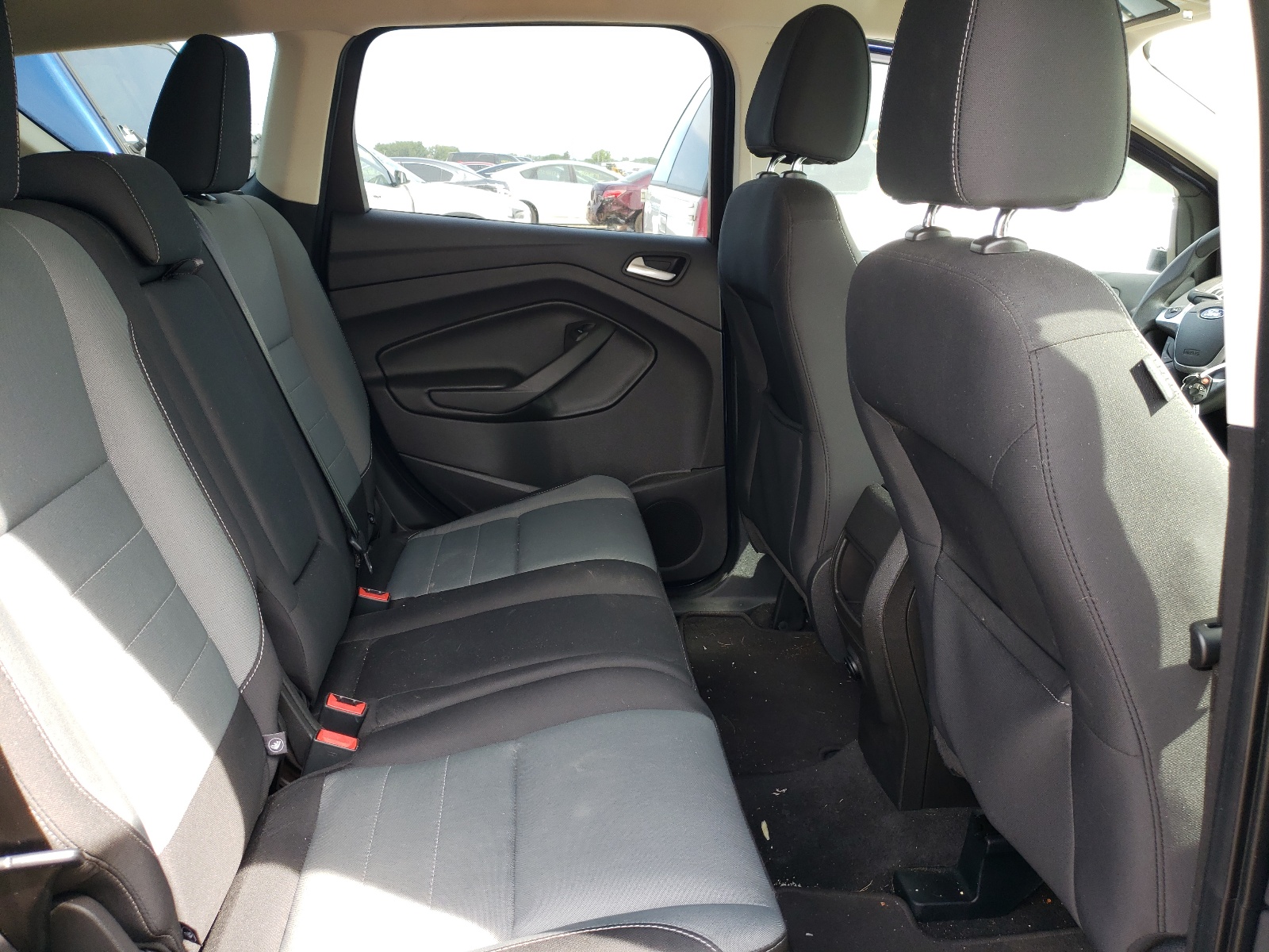 Photo 6 from auction – 2016 FORD ESCAPE SE with VIN 1FMCU9GX3GUC07134