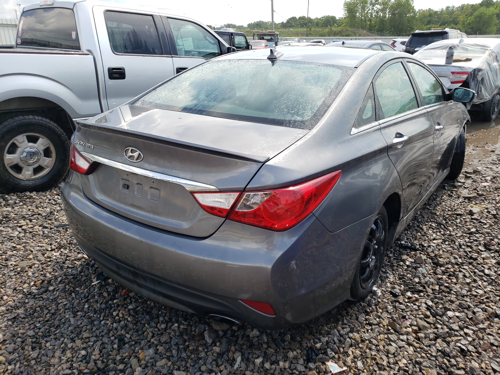 Photo 4 from auction – 2014 HYUNDAI SONATA SE with VIN 5NPEC4AC4EH918597
