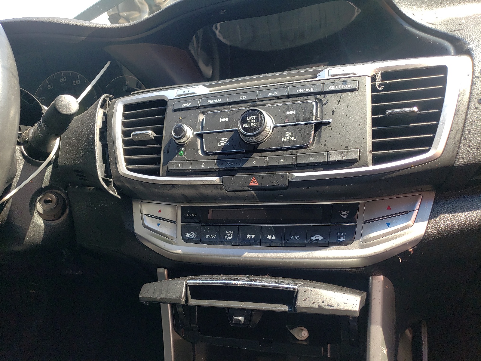 Photo 9 from auction – 2014 HONDA ACCORD with VIN 1HGCR2F52DA270205