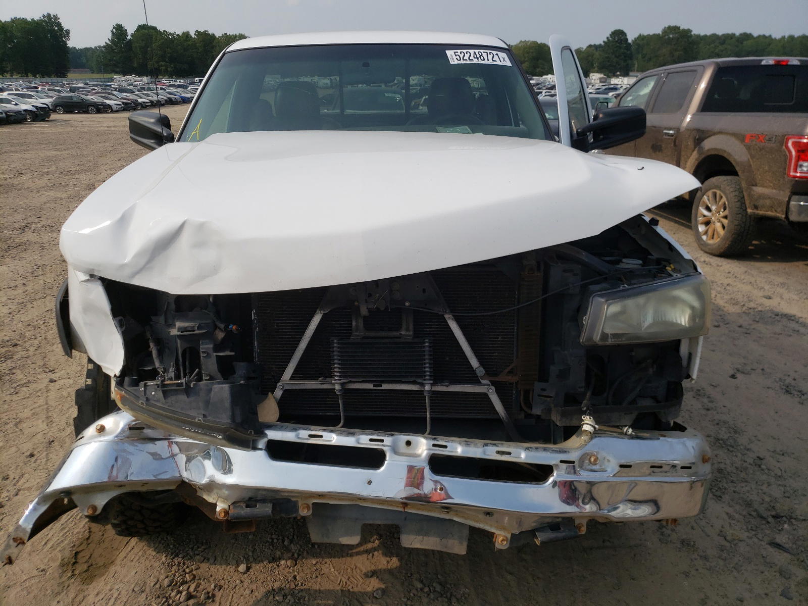 Photo 7 from auction – 2005 CHEVROLET SILVERADO with VIN 1GCHC24U05E155743
