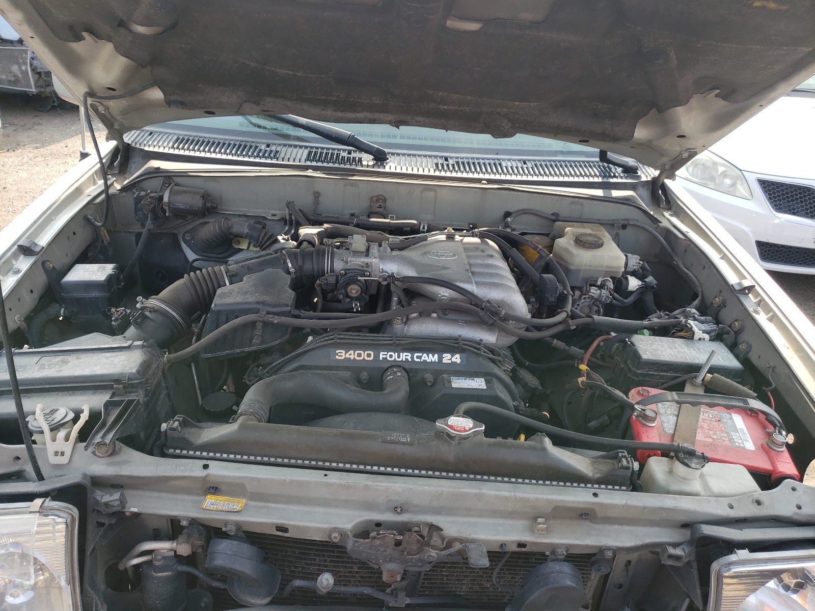 Photo 7 from auction – 2001 TOYOTA 4RUNNER LI with VIN JT3HN87R510343741