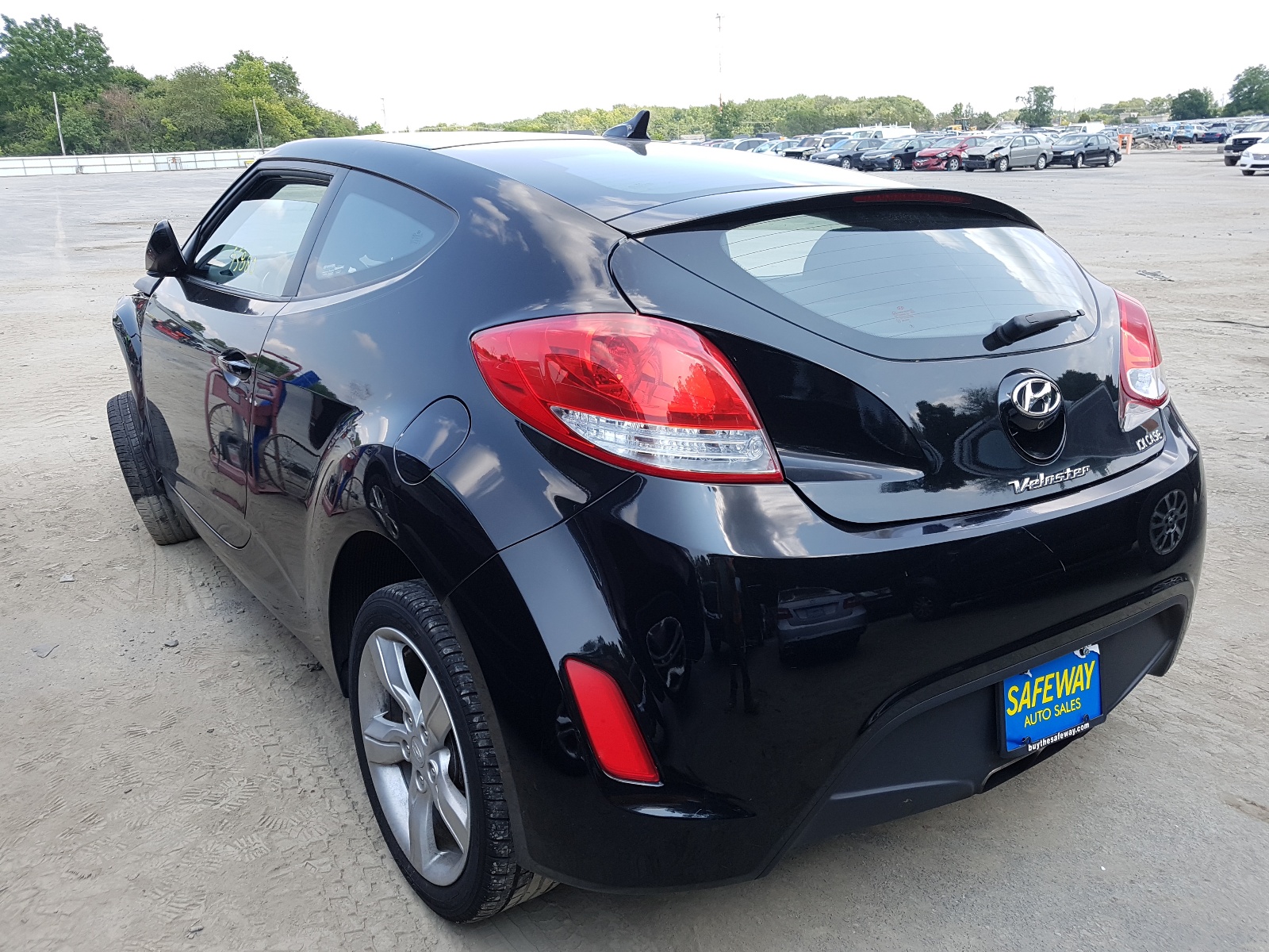 Photo 3 from auction – 2014 HYUNDAI VELOSTER with VIN KMHTC6AD0EU198812