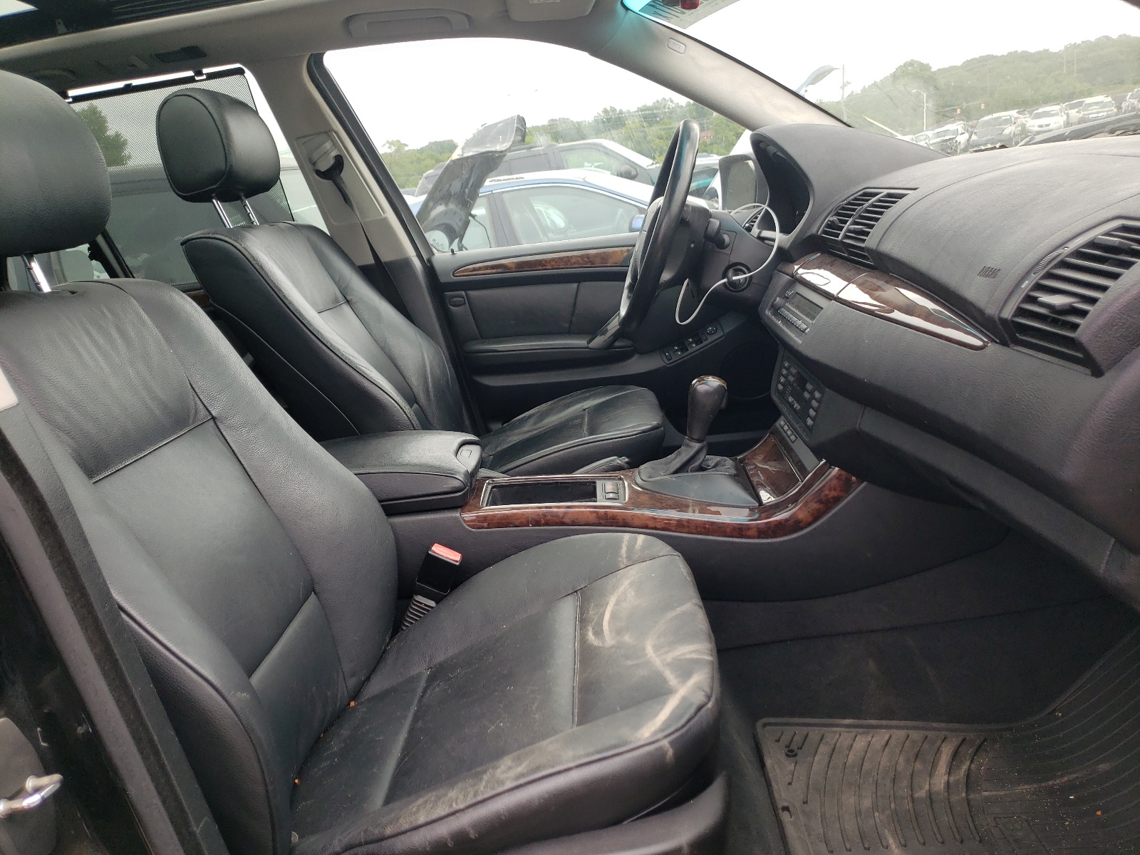 Photo 5 from auction – 2004 BMW X5 4.4I with VIN 5UXFB53584LV08499