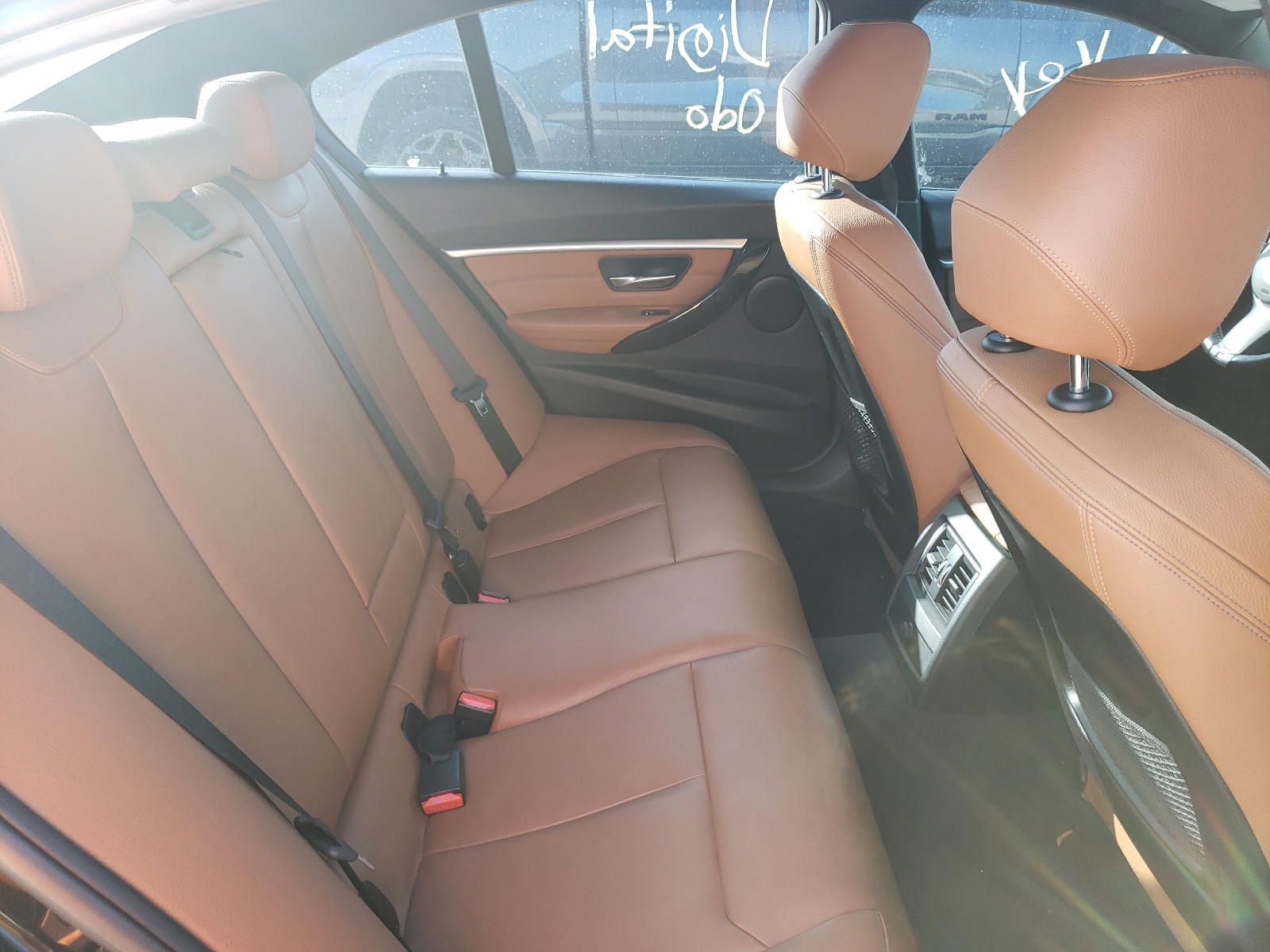 Photo 6 from auction – 2017 BMW 330 I with VIN WBA8B9C51HK675958