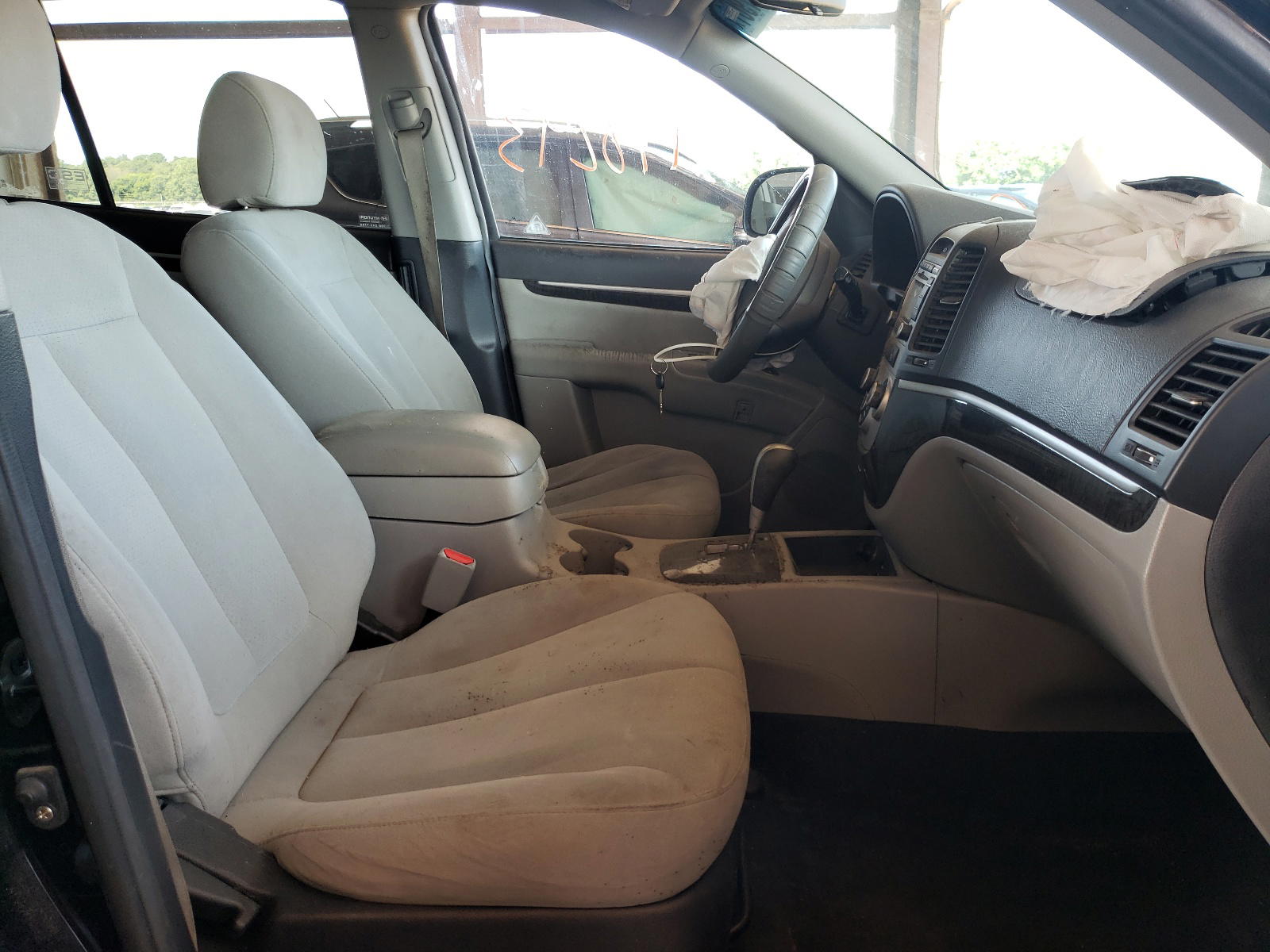 Photo 5 from auction – 2009 HYUNDAI SANTA FE G with VIN 5NMSG73D19H296350