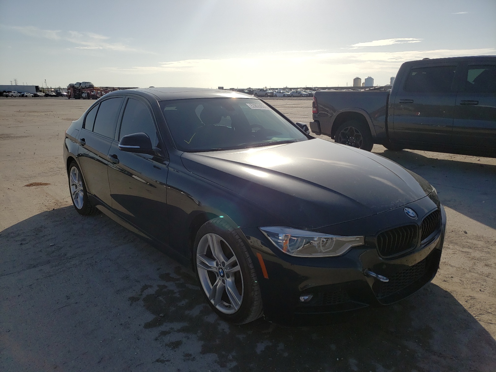 BMW 330 I 2017 z numerem VIN WBA8B9C51HK675958 - Zdjęcie z aukcji