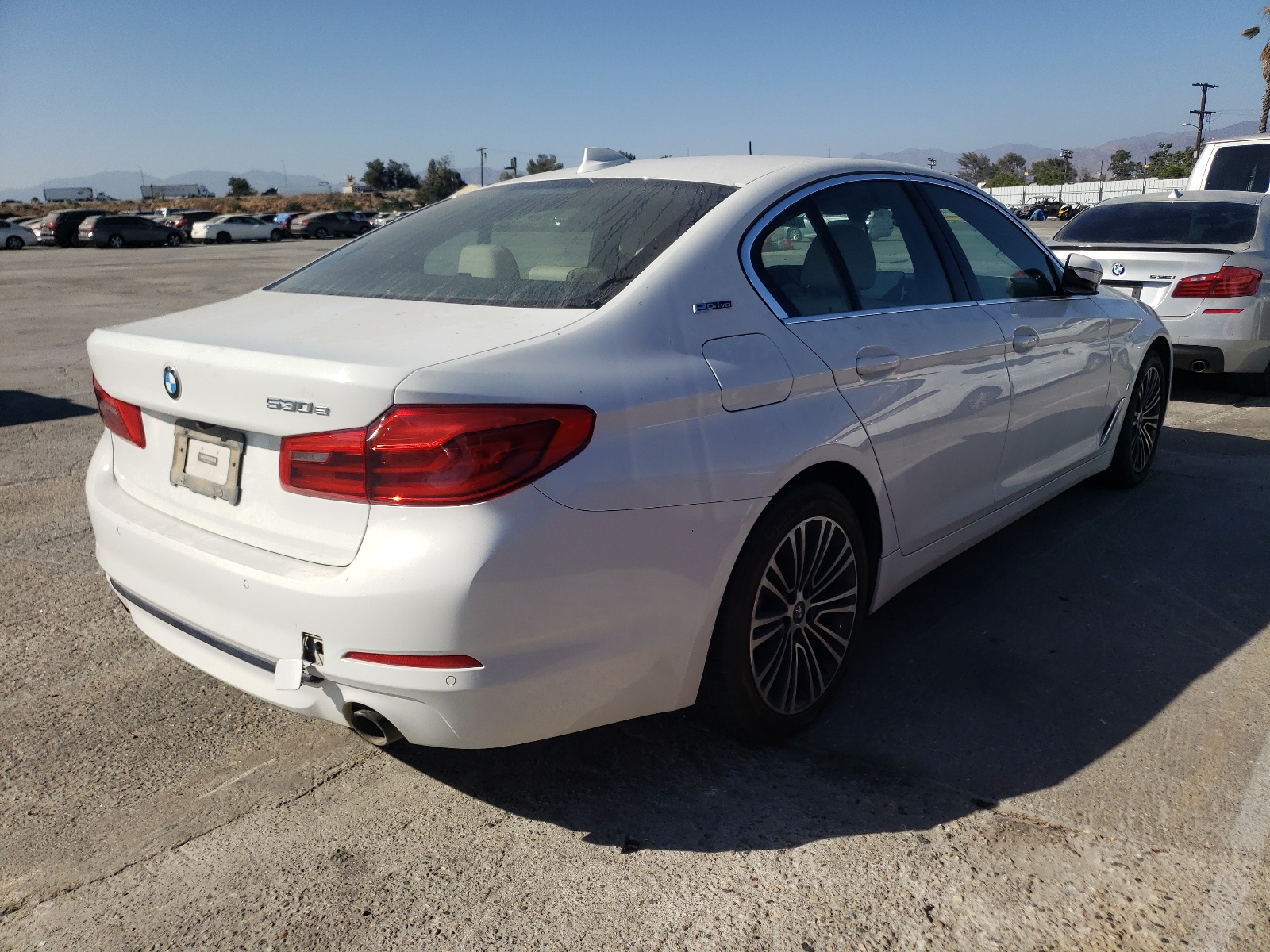 Photo 4 from auction – 2019 BMW 530E with VIN WBAJA9C56KB253776
