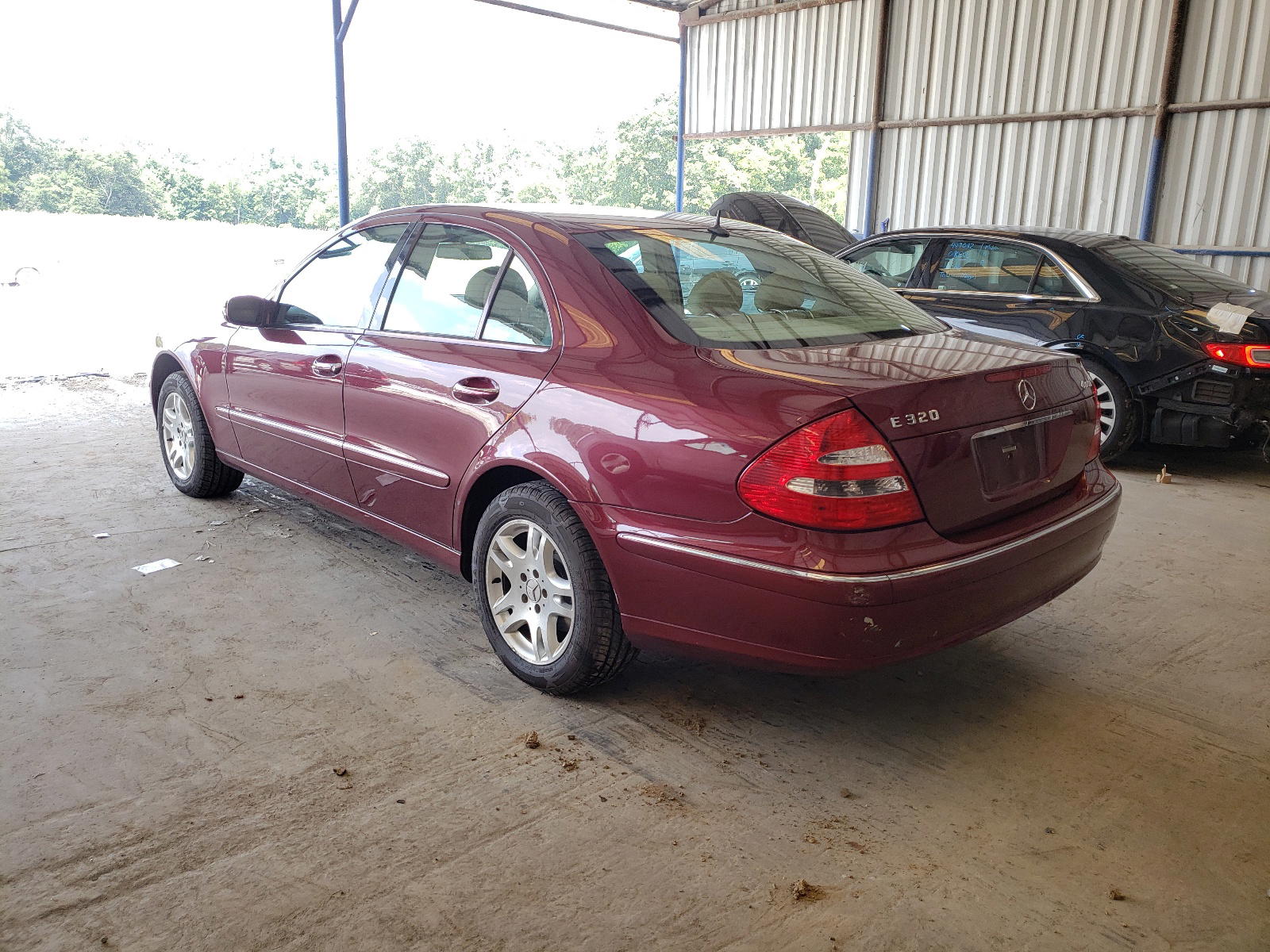 Photo 3 from auction – 2004 MERCEDES-BENZ E-CLASS with VIN WDBUF82J74X119034