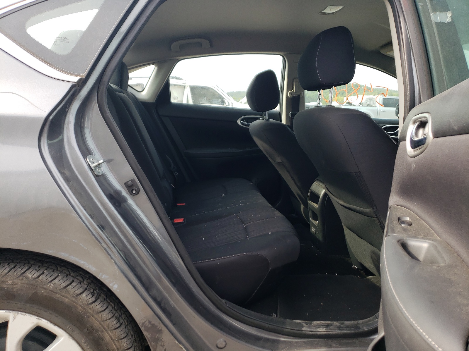 Photo 6 from auction – 2018 NISSAN SENTRA S with VIN 3N1AB7AP4JL657121