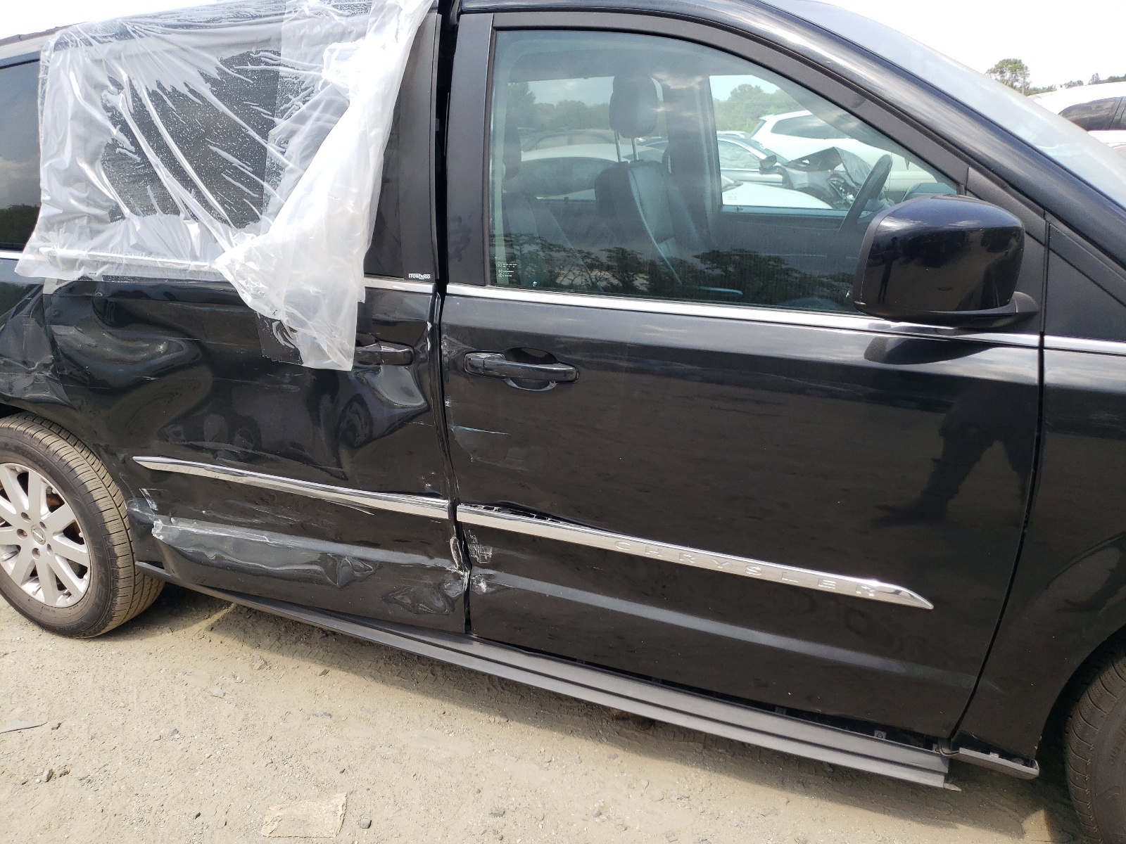 Photo 9 from auction – 2013 CHRYSLER TOWN & COU with VIN 2C4RC1BG0DR803269