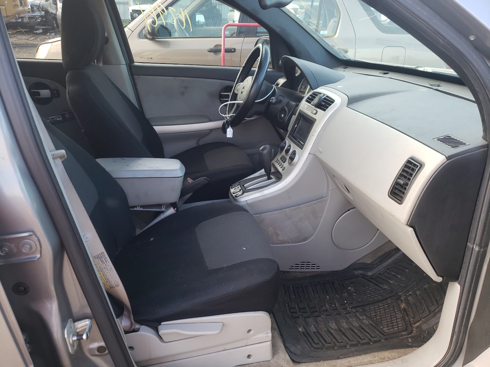 Photo 5 from auction – 2005 CHEVROLET EQUINOX LS with VIN 2CNDL13F556114567