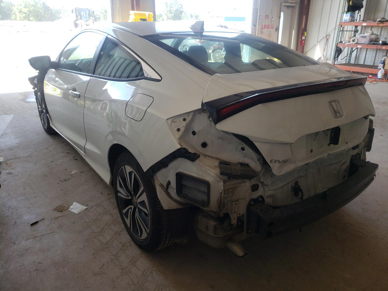 Photo 3 from auction – 2016 HONDA CIVIC with VIN 2HGFC3B38GH352048