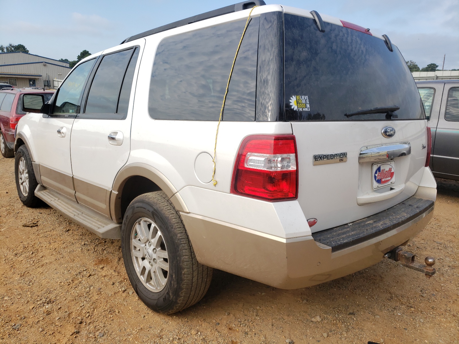 Foto 3 de la subasta – 2011 FORD EXPEDITION con VIN 1FMJU1H51BEF41364