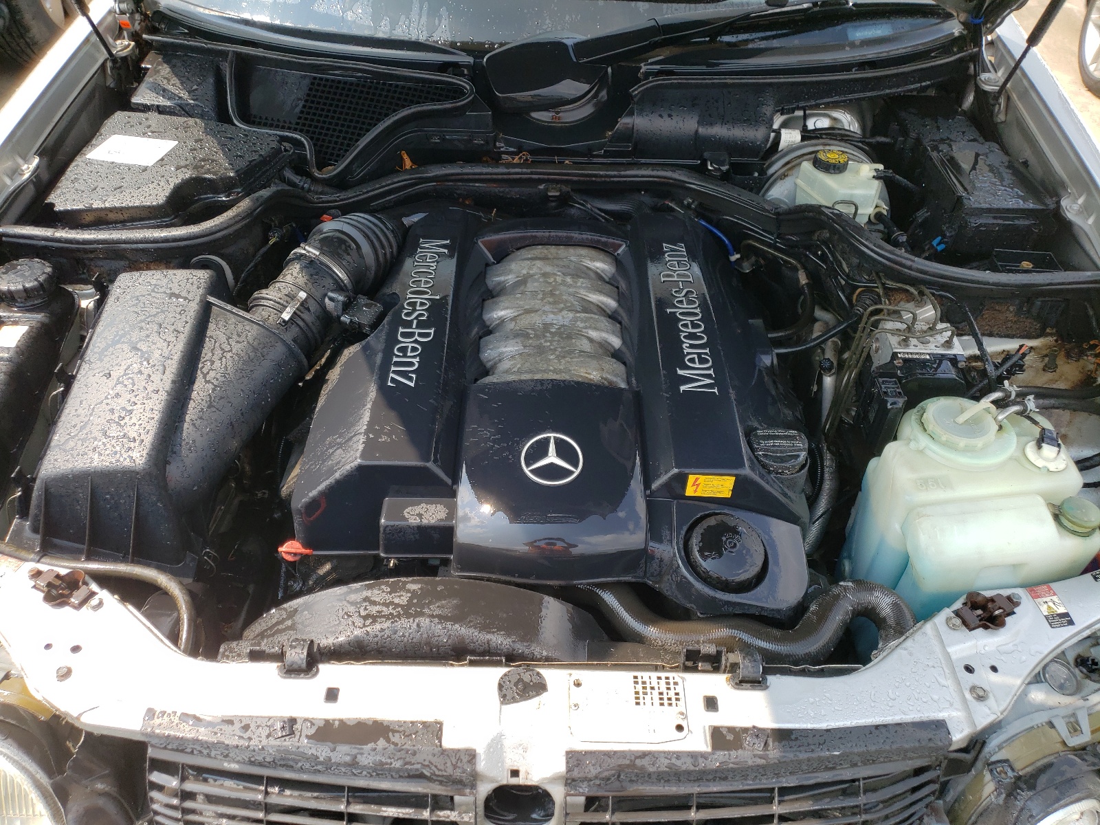 Photo 7 from auction – 1998 MERCEDES-BENZ E 430 with VIN WDBJF70F0WA502461