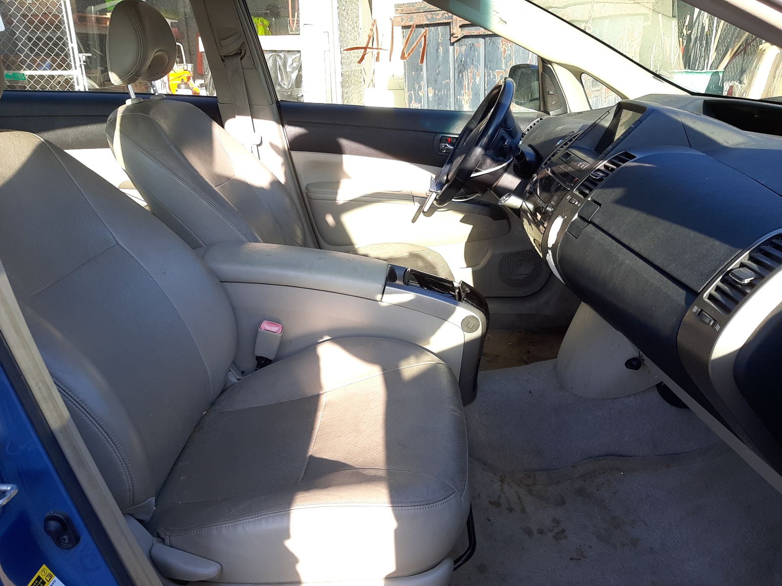 Photo 5 from auction – 2006 TOYOTA PRIUS with VIN JTDKB20U967522787