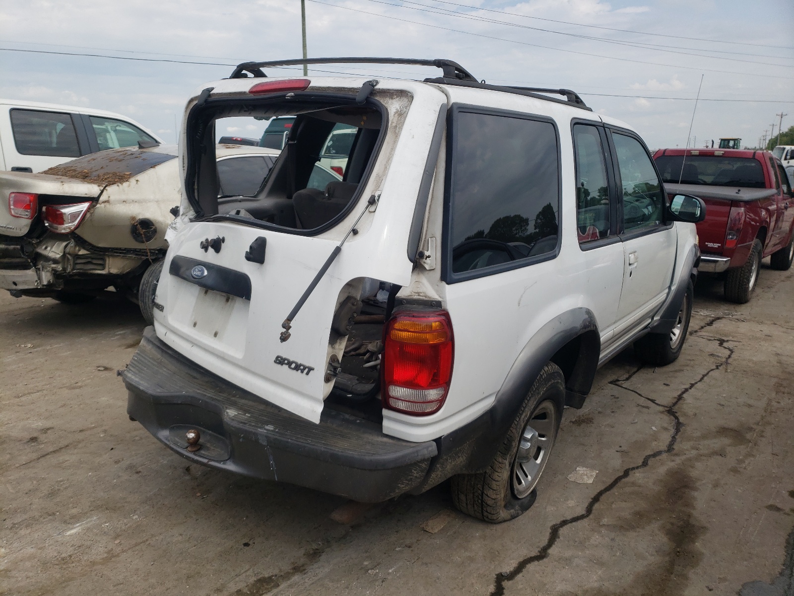 Photo 4 from auction – 1999 FORD EXPLORER with VIN 1FMYU22E0XUC34536