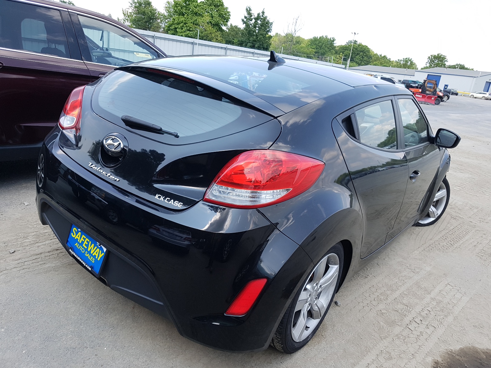 Photo 4 from auction – 2014 HYUNDAI VELOSTER with VIN KMHTC6AD0EU198812