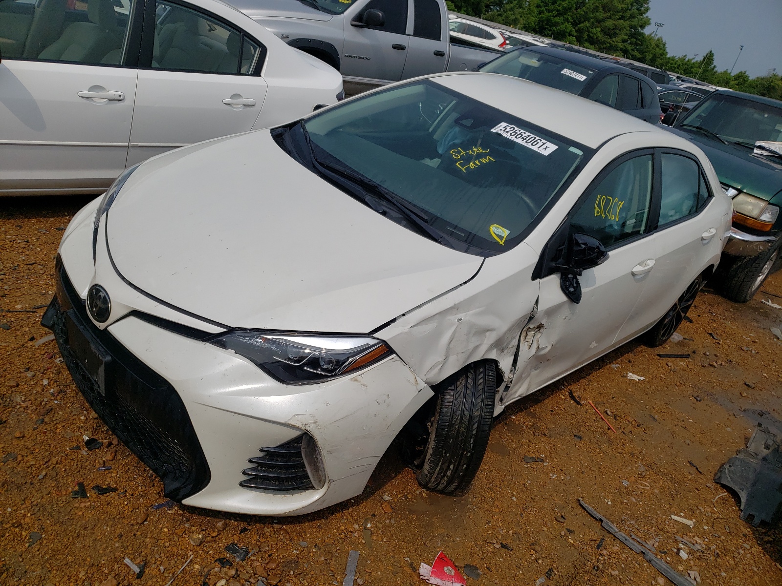 Photo 2 from auction – 2018 TOYOTA COROLLA L with VIN 5YFBURHE2JP826759