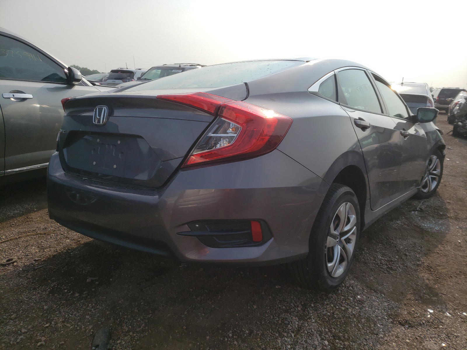 Photo 4 from auction – 2017 HONDA CIVIC LX with VIN 19XFC2F50HE014337