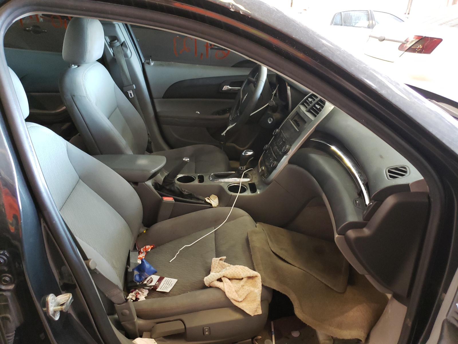 Photo 5 from auction – 2014 CHEVROLET MALIBU LS with VIN 1G11B5SL5EF245120