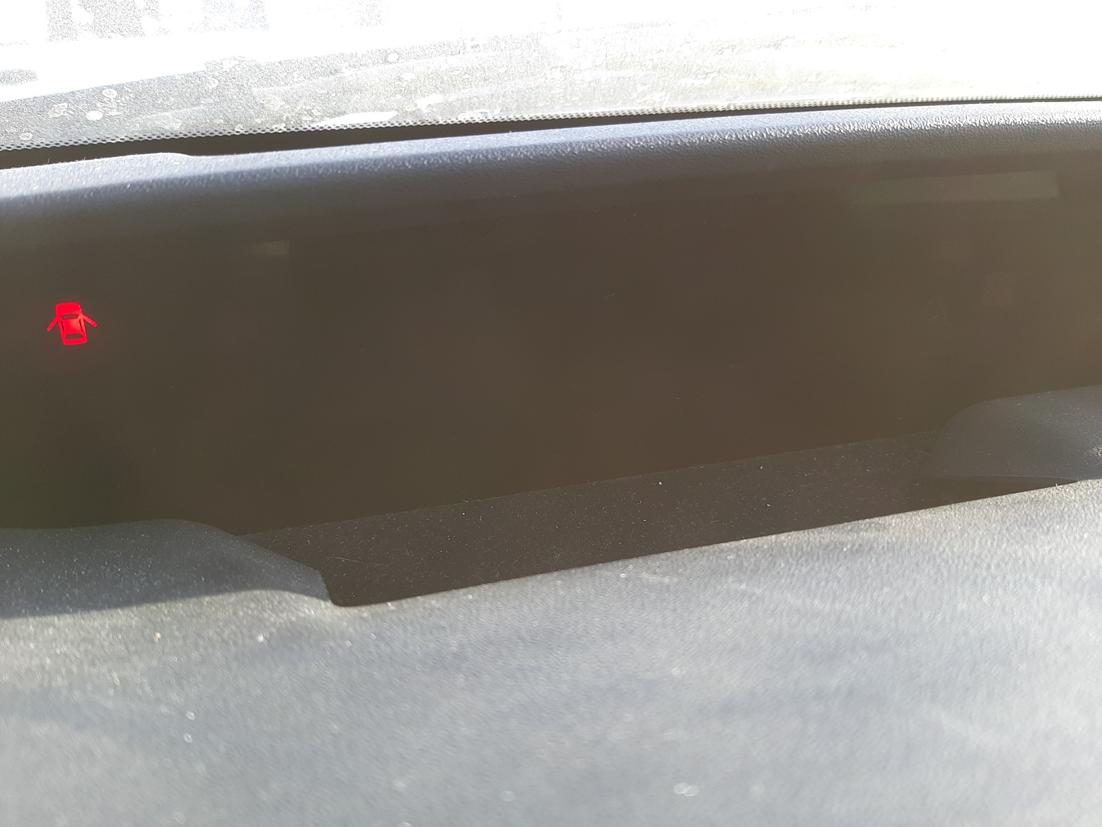 Photo 8 from auction – 2006 TOYOTA PRIUS with VIN JTDKB20U967522787