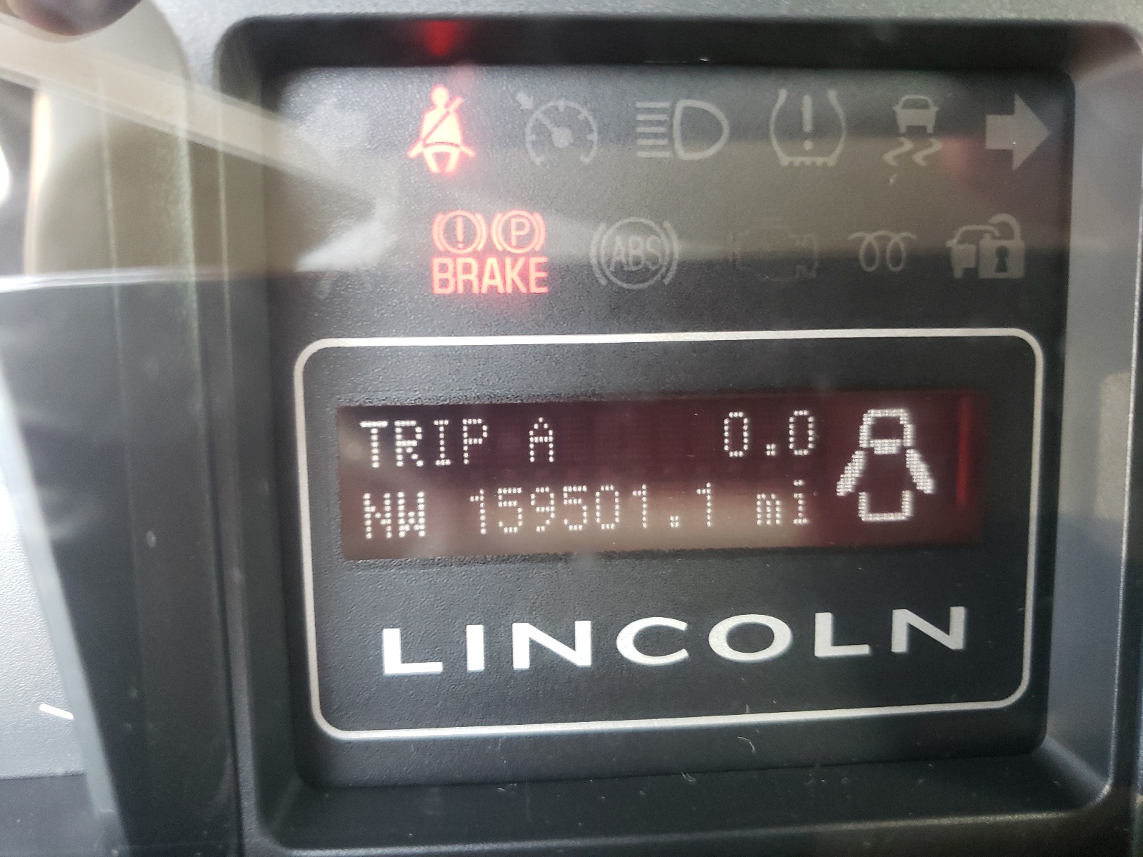 Photo 8 from auction – 2010 LINCOLN NAVIGATOR with VIN 5LMJJ2J59AEJ00490