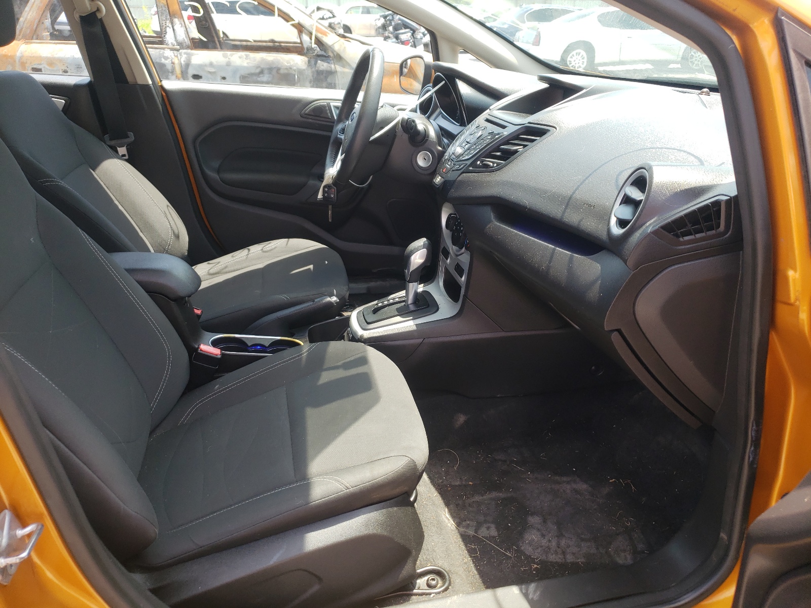 Photo 5 from auction – 2016 FORD FIESTA SE with VIN 3FADP4BJ2GM173350
