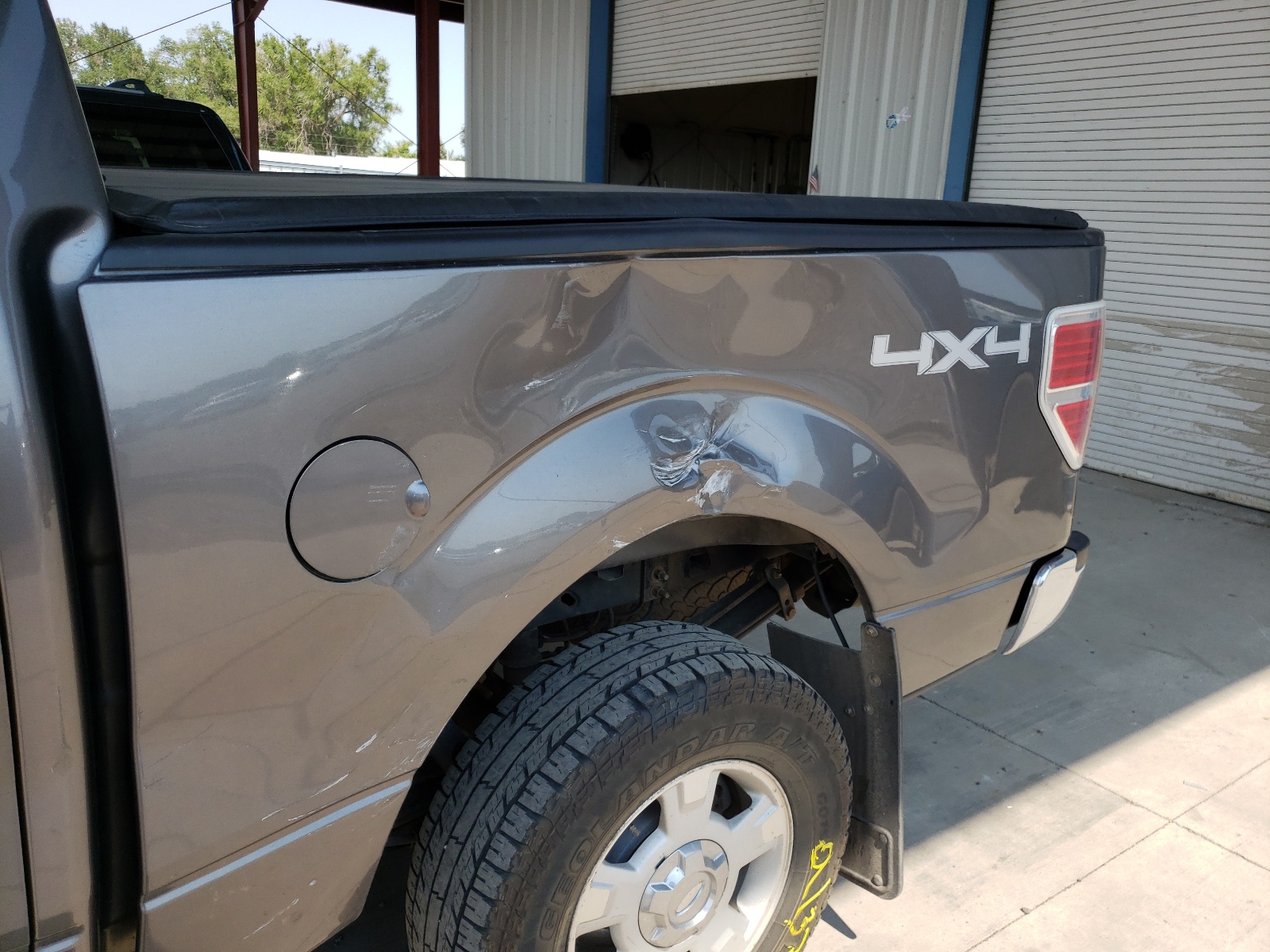 Photo 9 from auction – 2010 FORD F150 SUPER with VIN 1FTFW1EV2AFB58759