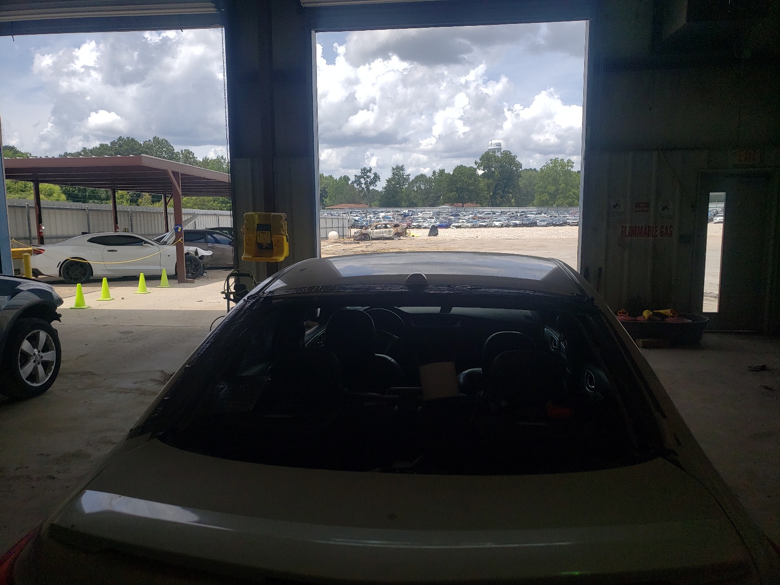 Photo 9 from auction – 2015 NISSAN SENTRA S with VIN 3N1AB7AP1FY353741