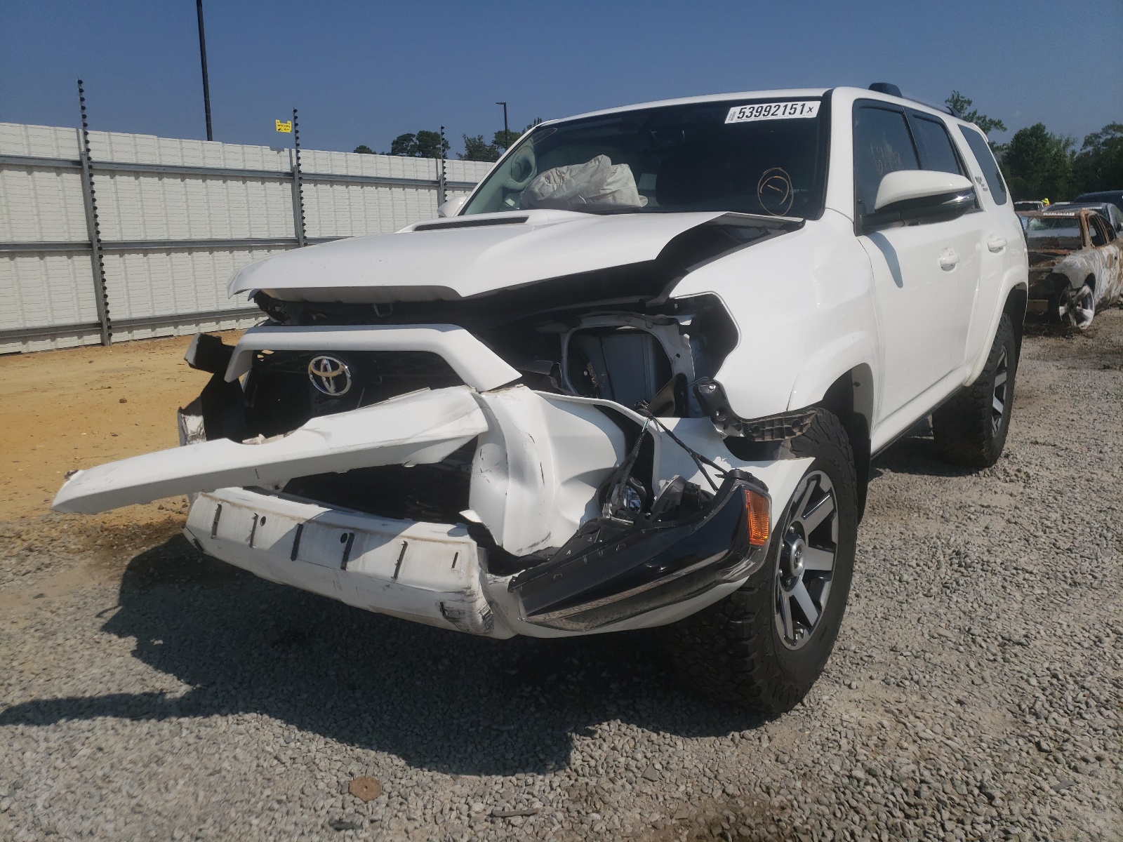 Photo 2 from auction – 2017 TOYOTA 4RUNNER SR with VIN JTEBU5JR1H5471463