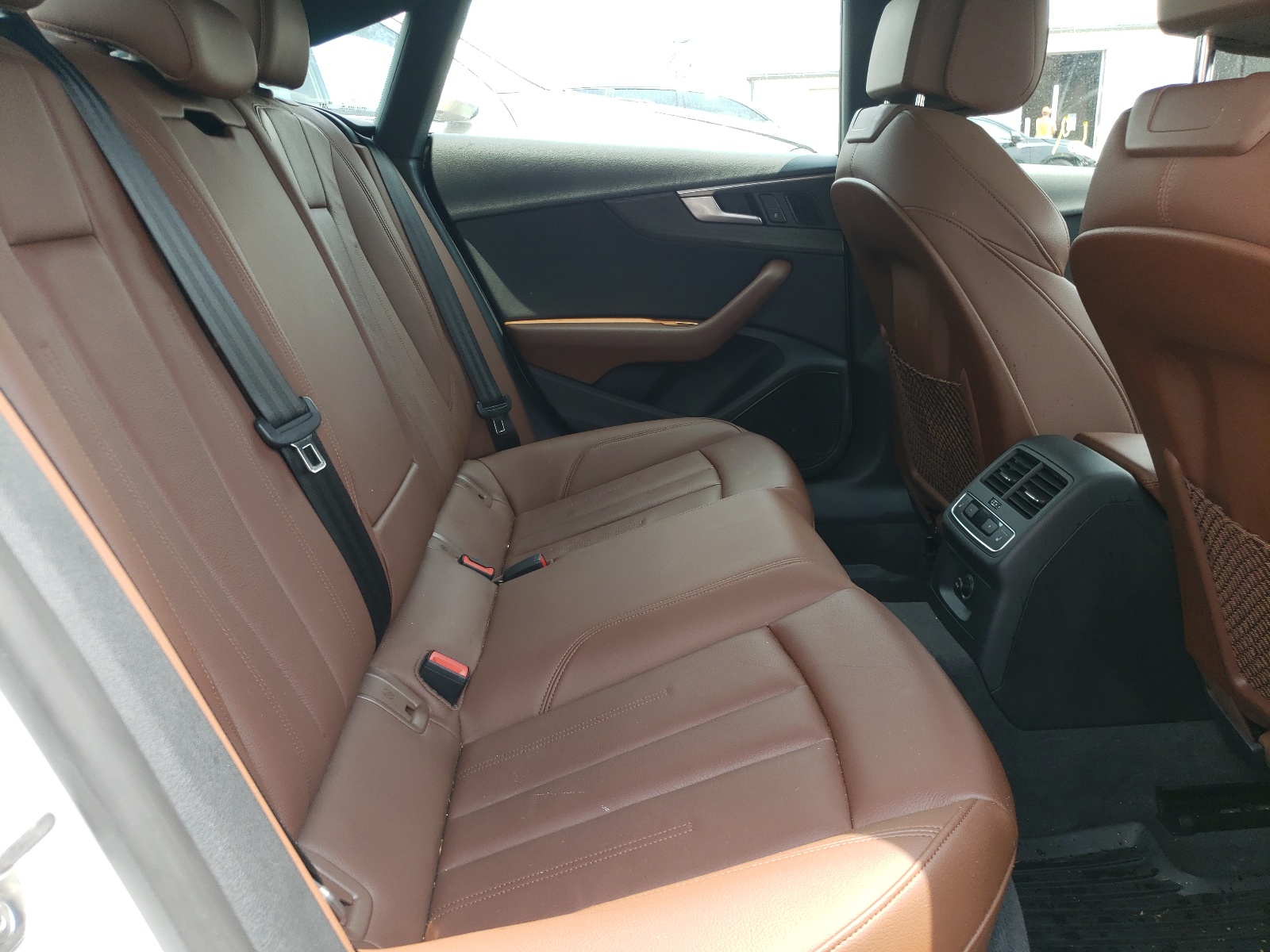 صورة رقم 6 من المزاد - 2018 AUDI A5 PREMIUM مع VIN WAUENCF50JA136858