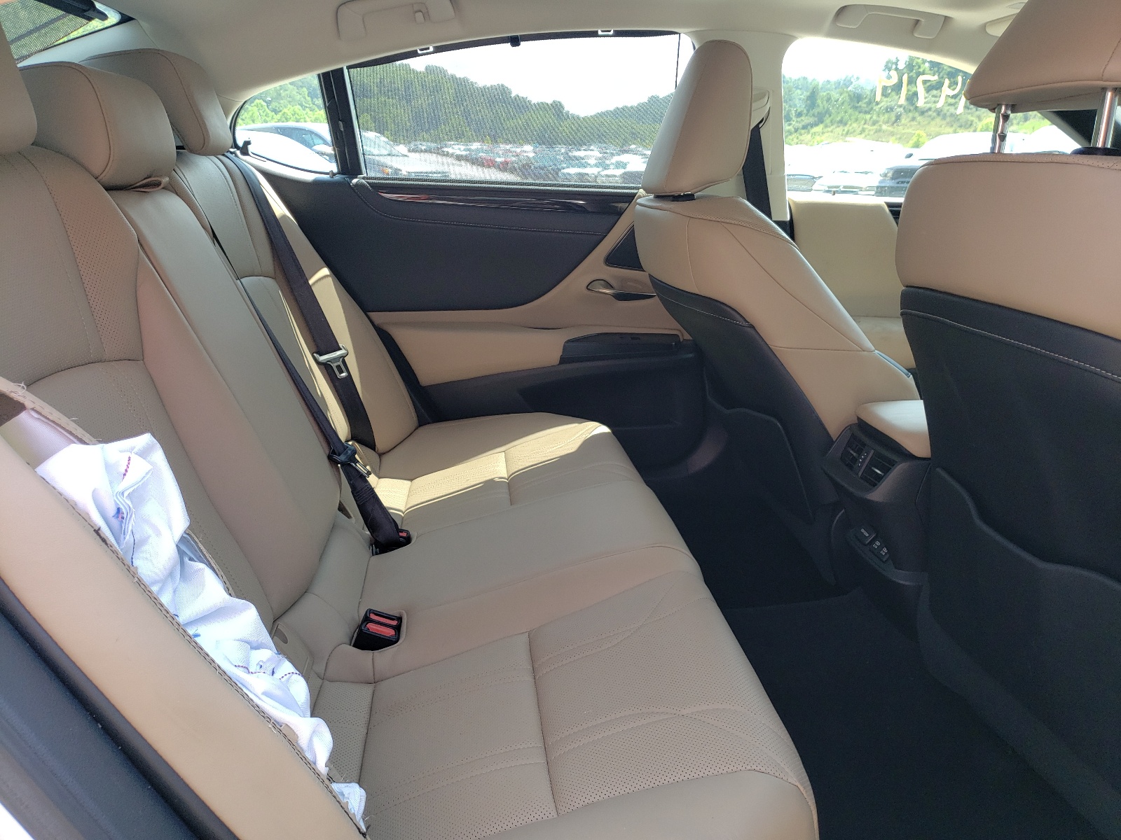Photo 6 from auction – 2019 LEXUS ES 350 with VIN 58ABZ1B19KU003120