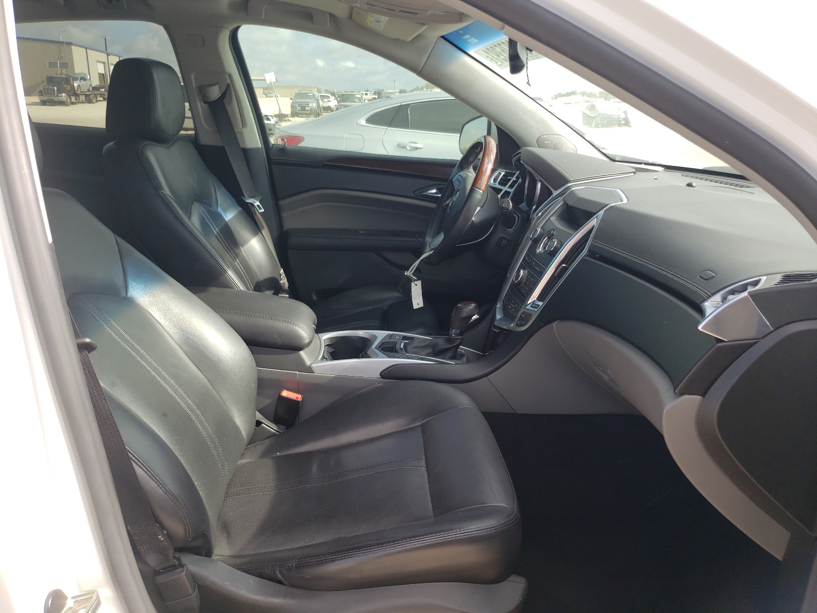 Photo 5 from auction – 2010 CADILLAC SRX PREMIU with VIN 3GYFNCEY1AS601062