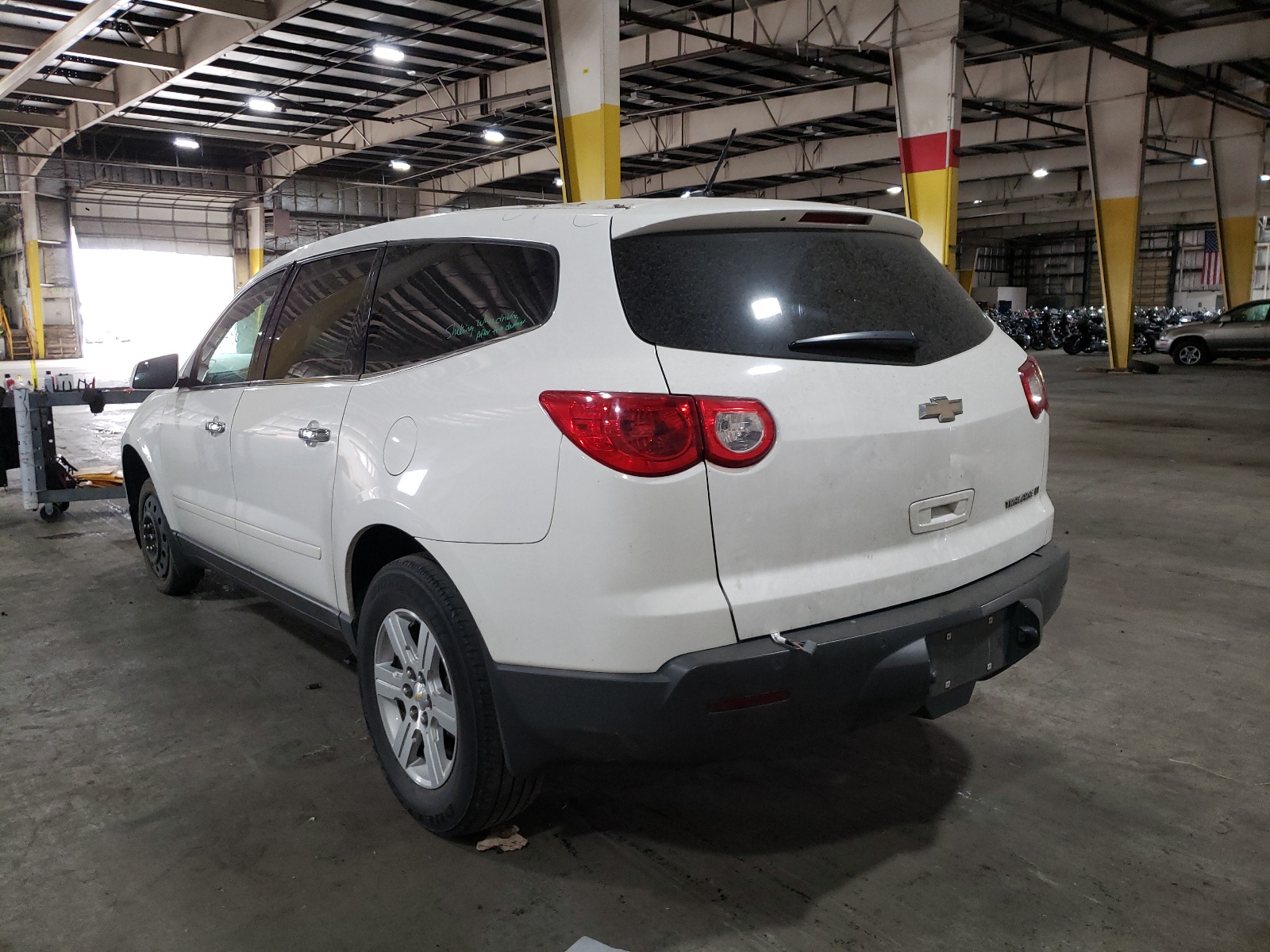 Zdjęcie 3 z aukcji – 2011 CHEVROLET TRAVERSE L z VIN 1GNKRGED8BJ199404