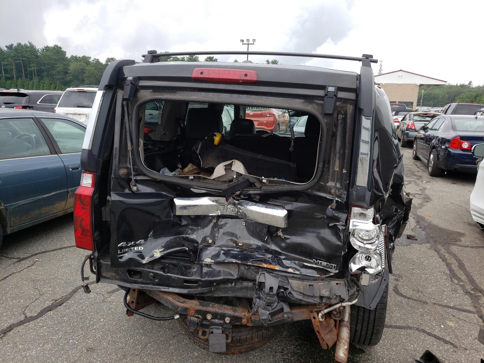 Photo 9 from auction – 2010 JEEP COMMANDER with VIN 1J4RG5GT4AC158352