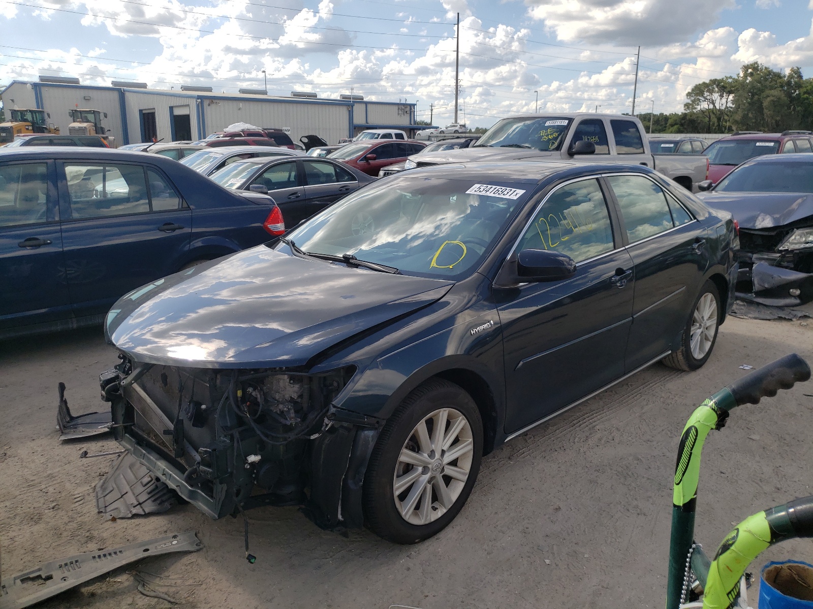 Photo 2 from auction – 2012 TOYOTA CAMRY HYBR with VIN 4T1BD1FK5CU058349
