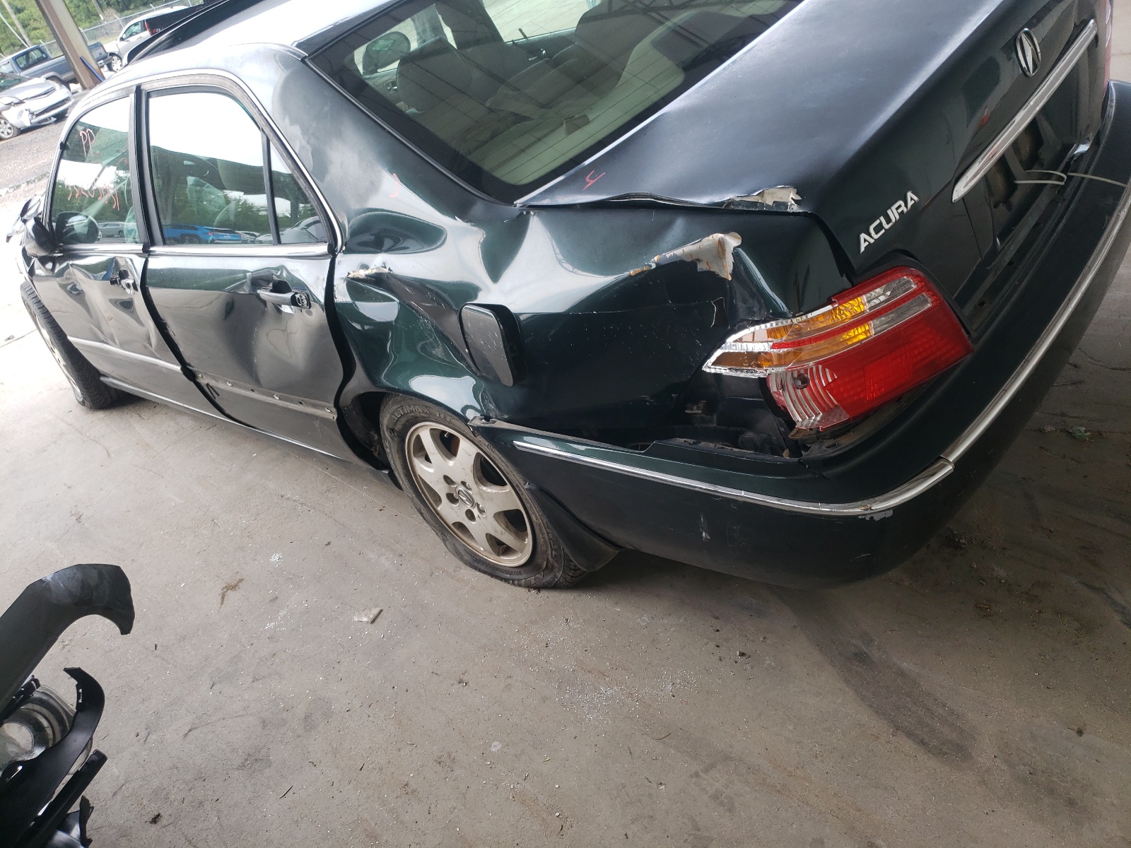 Photo 9 from auction – 2002 ACURA 3.5RL with VIN JH4KA96682C011141
