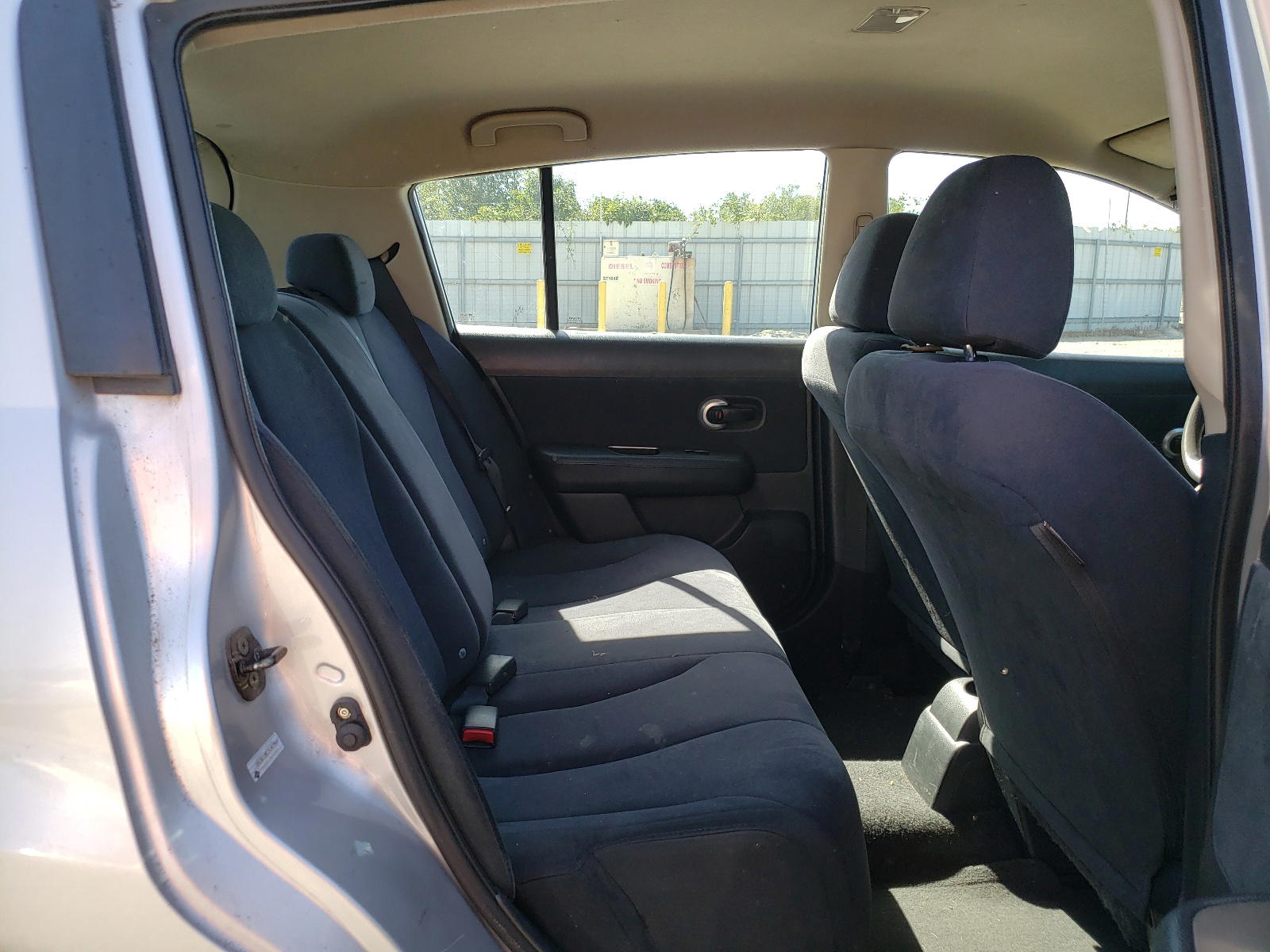 Photo 6 from auction – 2007 NISSAN VERSA S with VIN 3N1BC13E17L407869