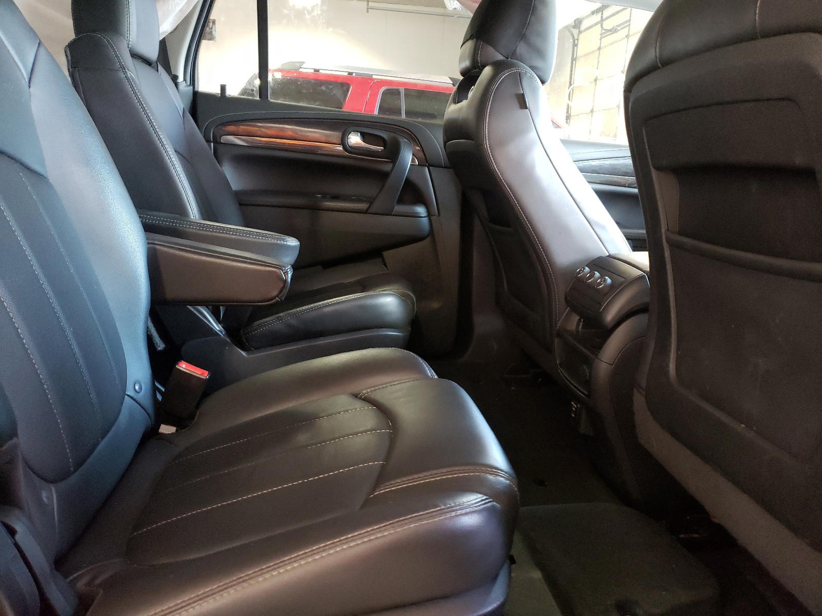 Photo 6 from auction – 2016 BUICK ENCLAVE with VIN 5GAKVBKD8GJ305435