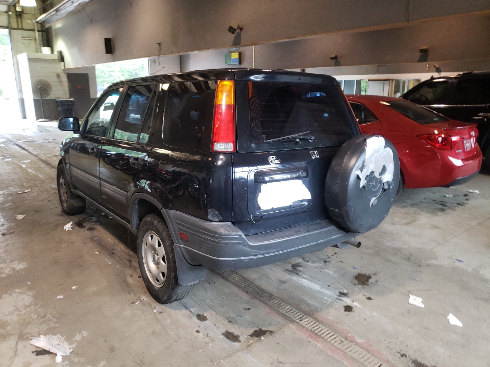 Photo 3 from auction – 2000 HONDA CR-V LX with VIN JHLRD2841YS007184