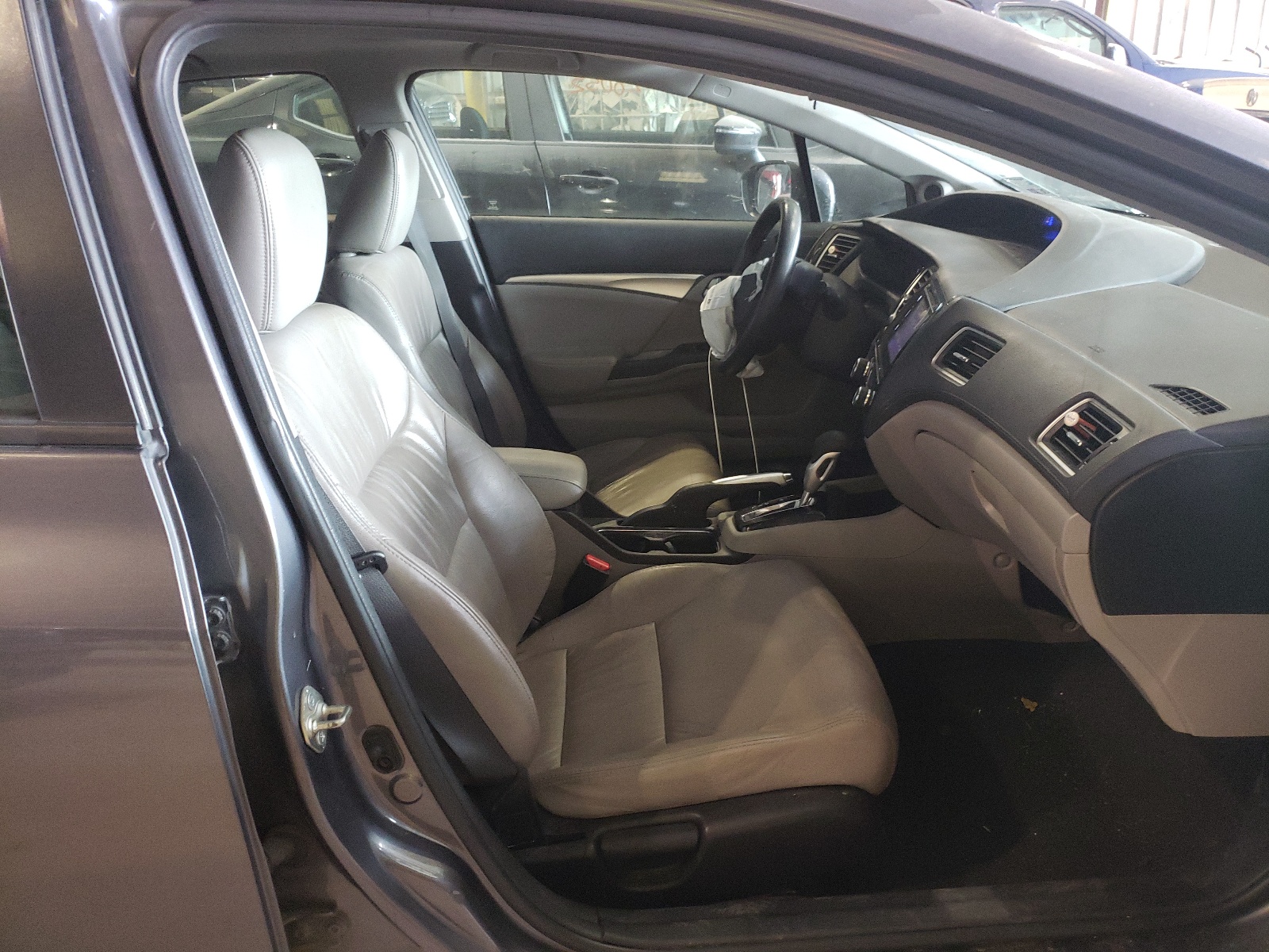 Photo 5 from auction – 2015 HONDA CIVIC EXL with VIN 2HGFB2F98FH504999