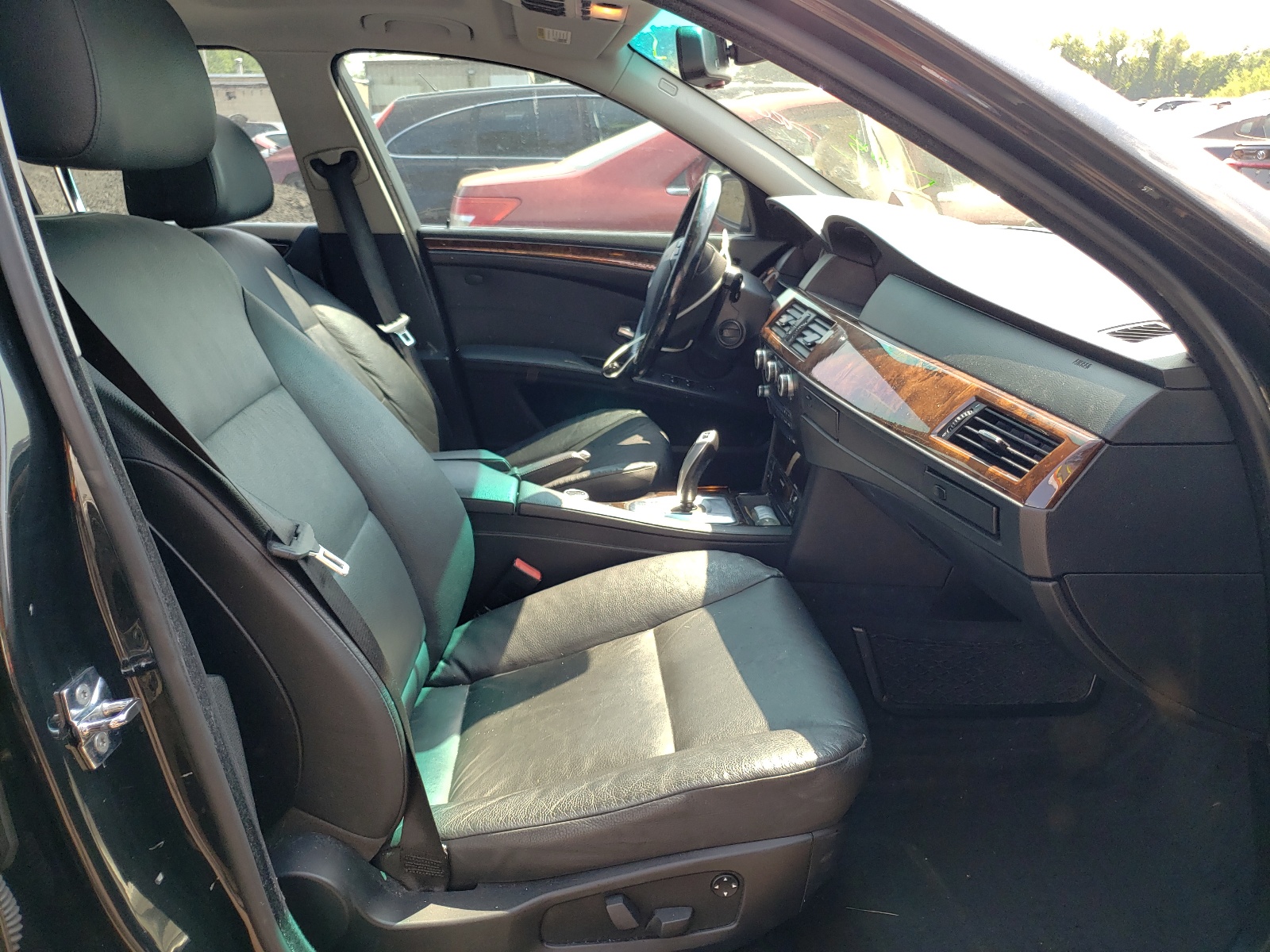 Photo 5 from auction – 2009 BMW 528 XI with VIN WBANV13529C153492