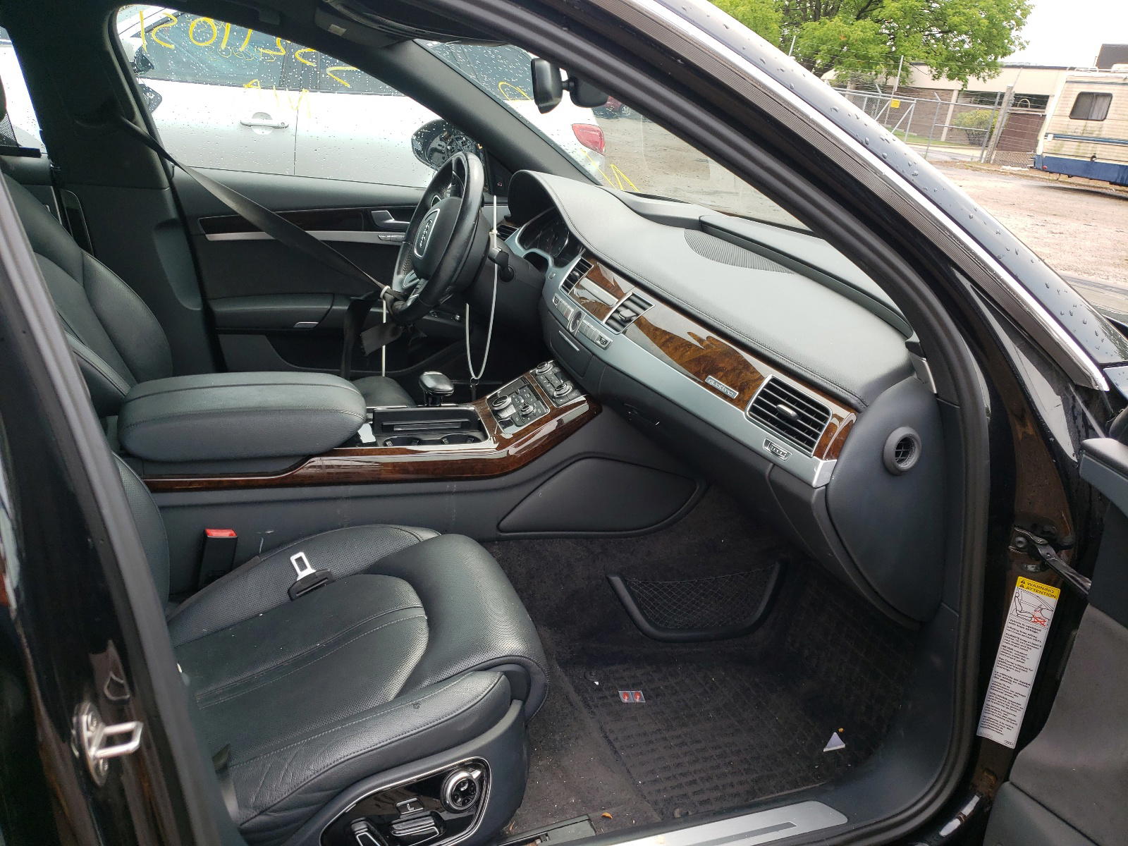 Photo 5 from auction – 2015 AUDI A8 QUATTRO with VIN WAUJ2AFD8FN026997
