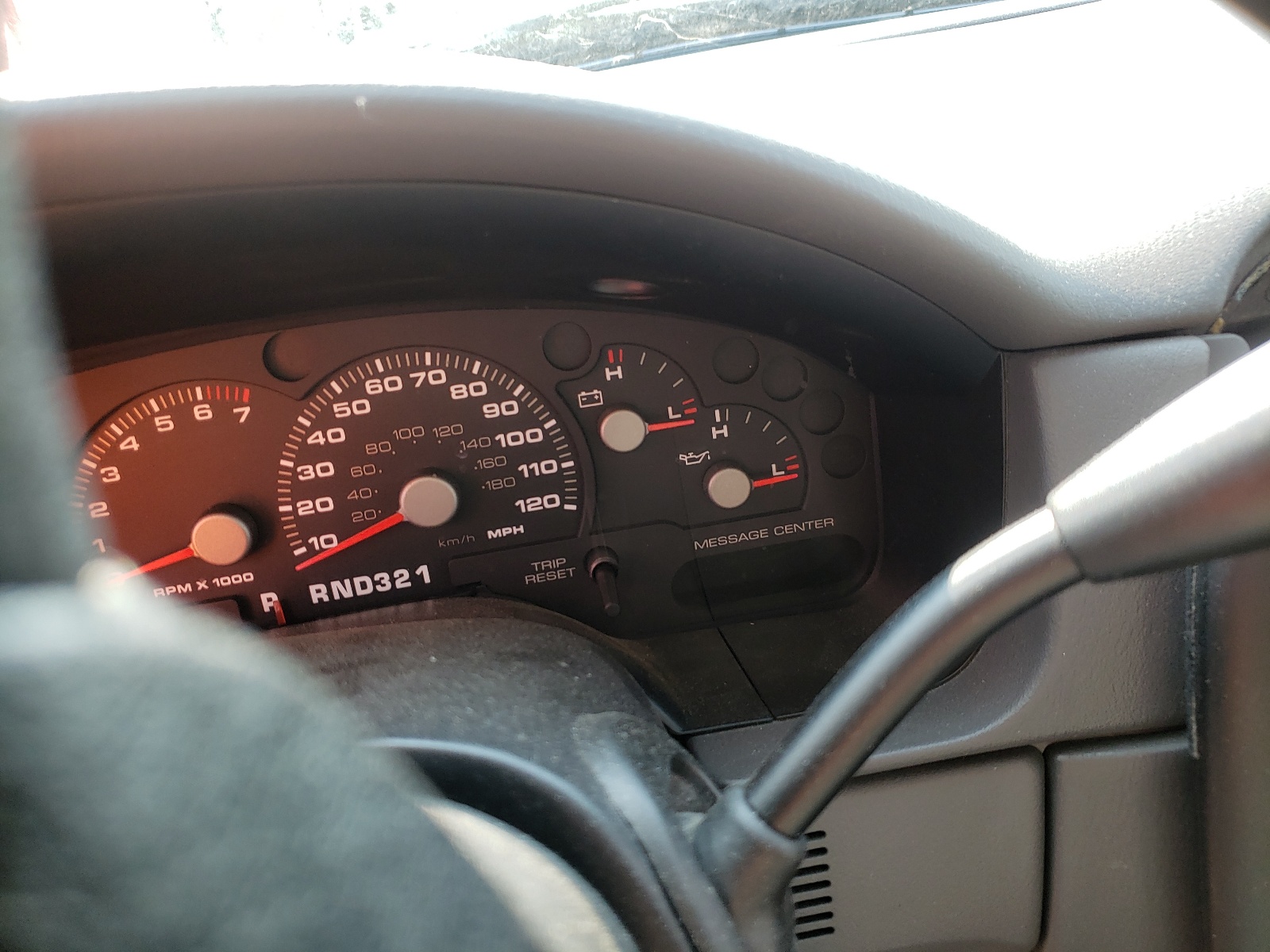 Фото 8 с аукциона – 2005 FORD EXPLORER X с VIN 1FMZU72K65UB03907