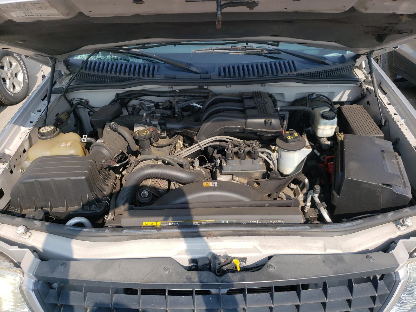 Photo 7 from auction – 2005 FORD EXPLORER X with VIN 1FMZU72K65UB03907
