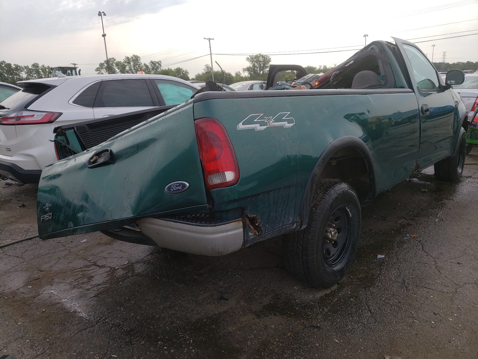 Zdjęcie 4 z aukcji – 2000 FORD F150 z VIN 1FTZF1825YNA92061