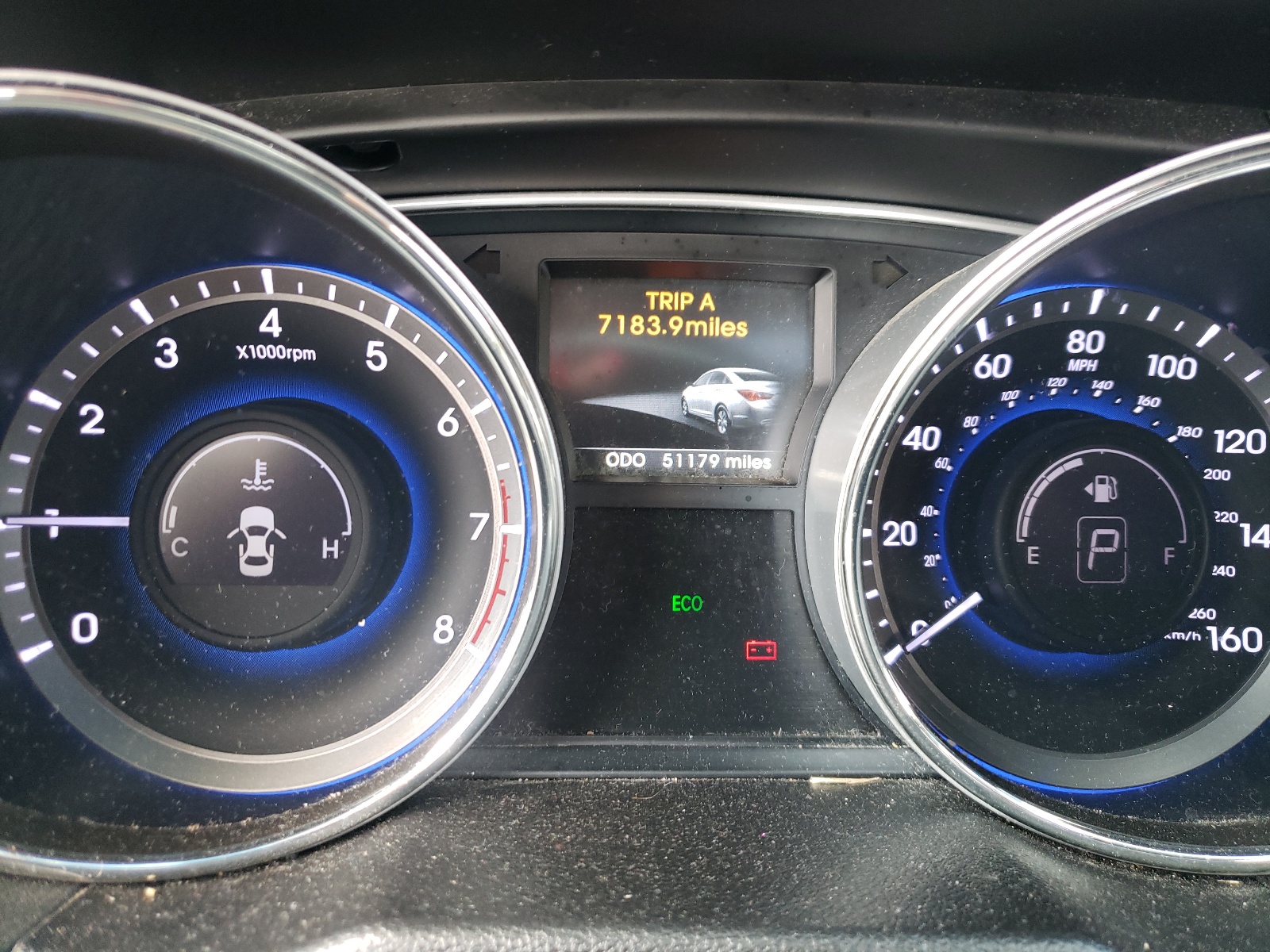 Photo 8 from auction – 2014 HYUNDAI SONATA SE with VIN 5NPEC4AC4EH918597