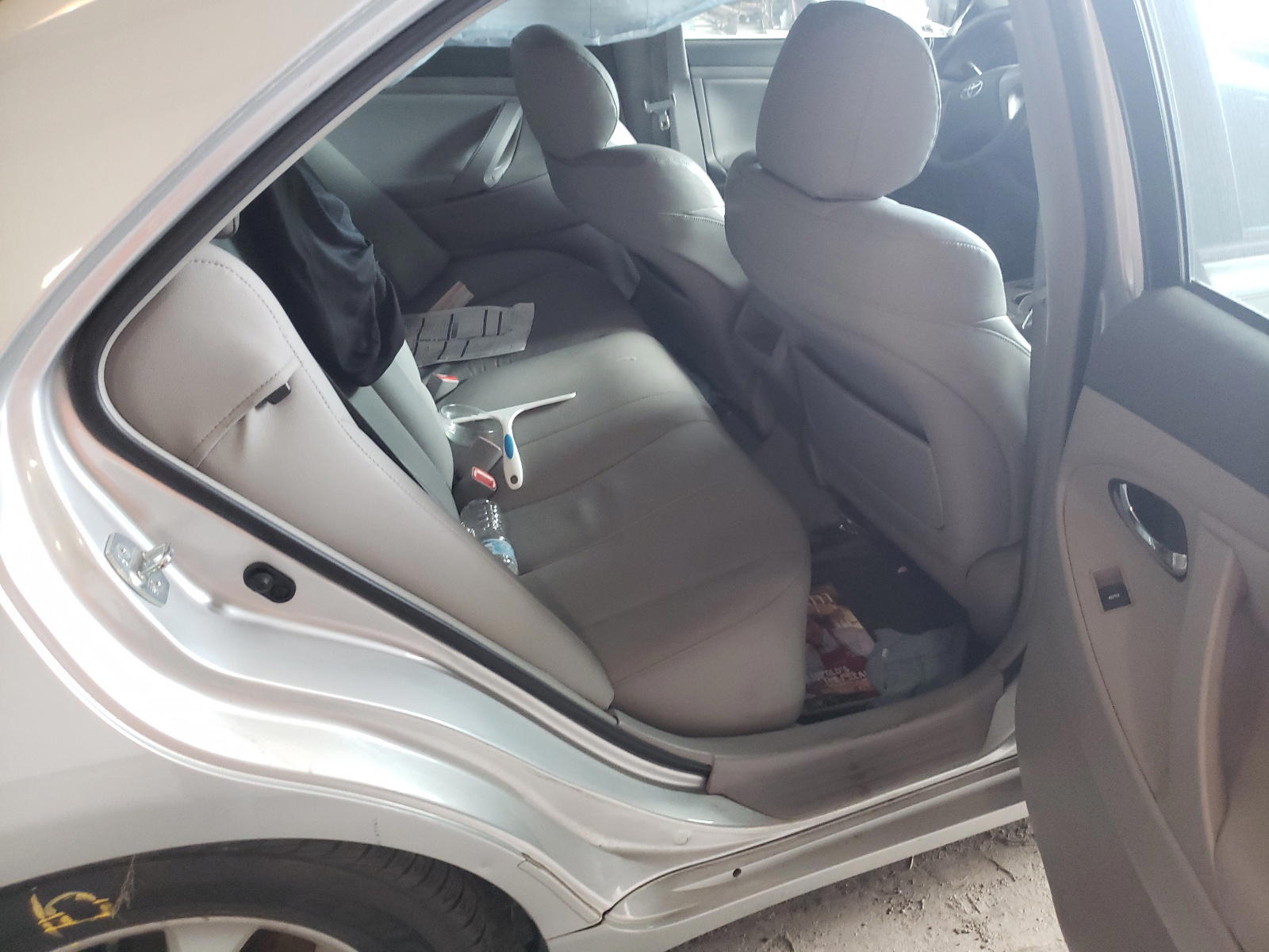 Photo 6 from auction – 2011 TOYOTA CAMRY BASE with VIN 4T1BF3EK6BU764560