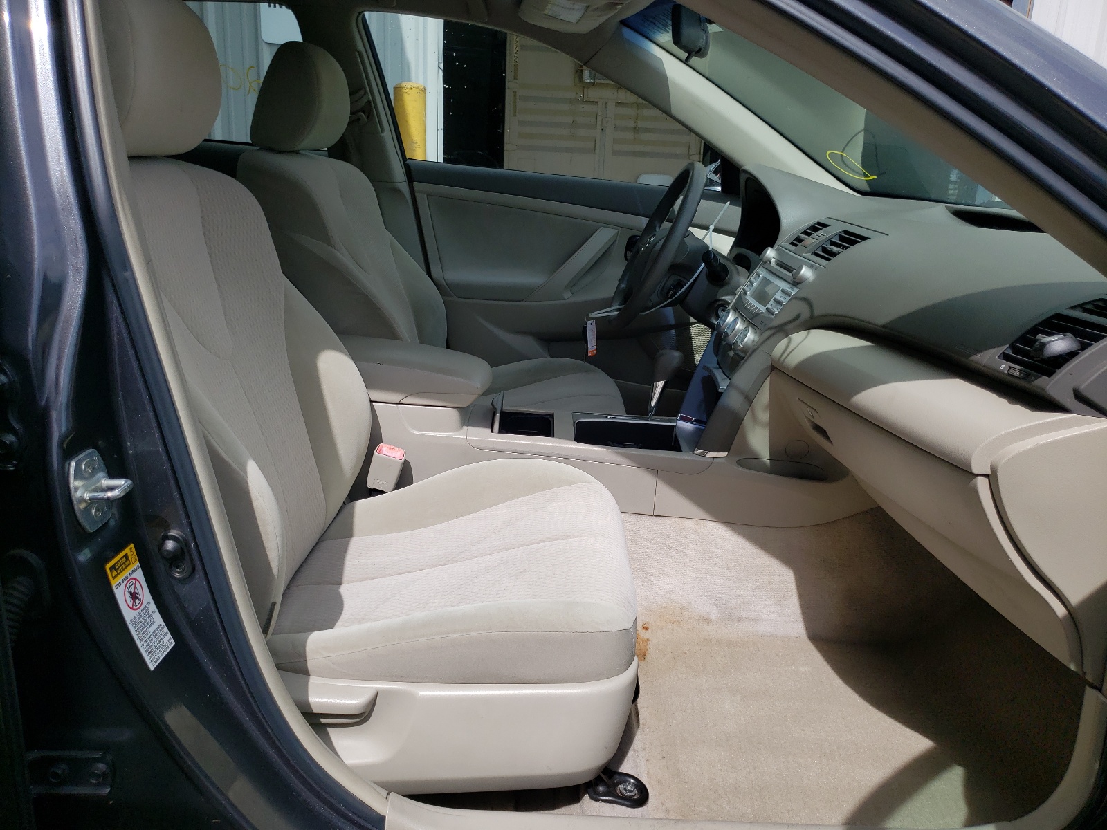 Photo 5 from auction – 2010 TOYOTA CAMRY BASE with VIN 4T1BF3EK5AU030300